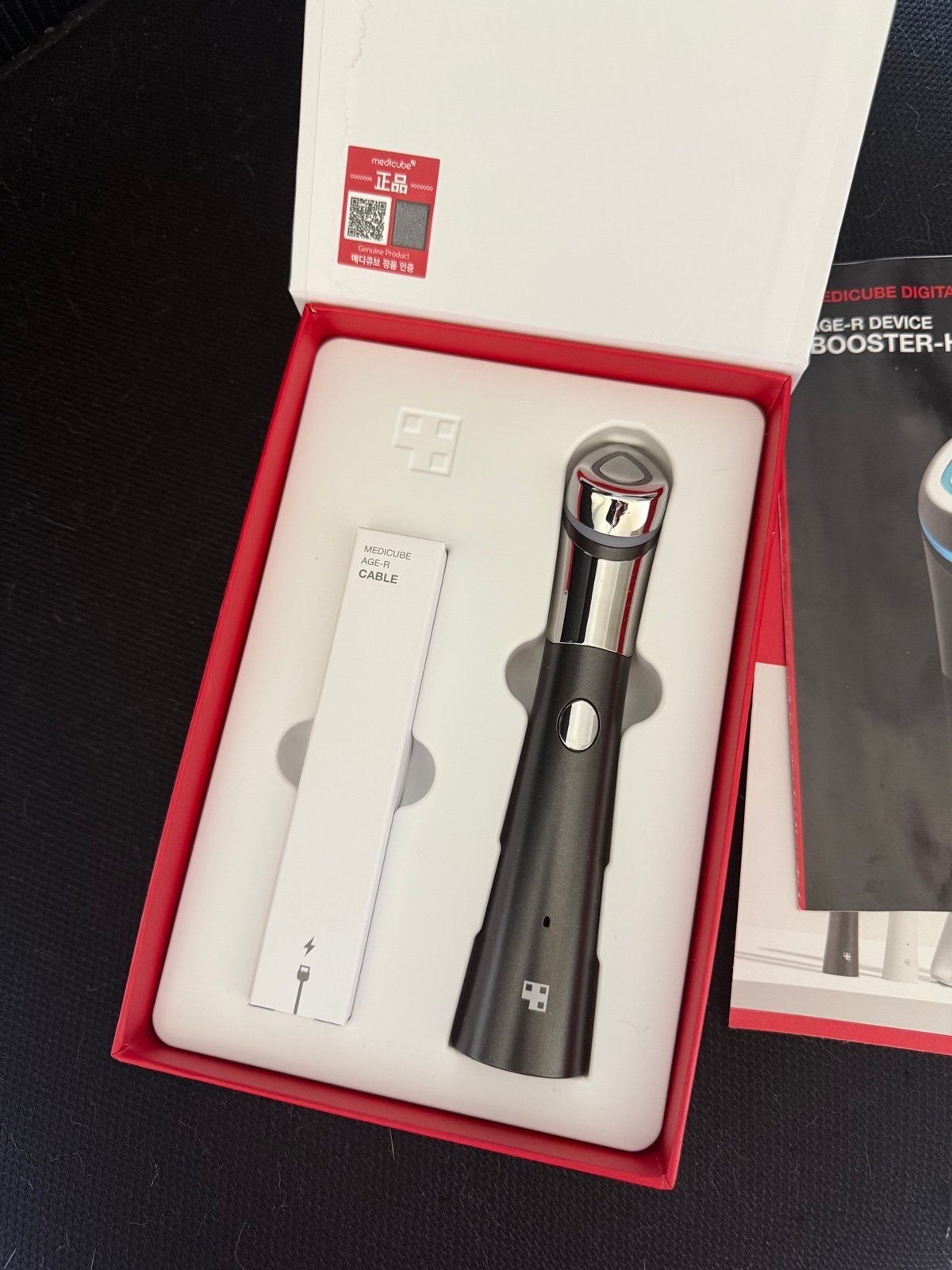 Age R device booster H medicube