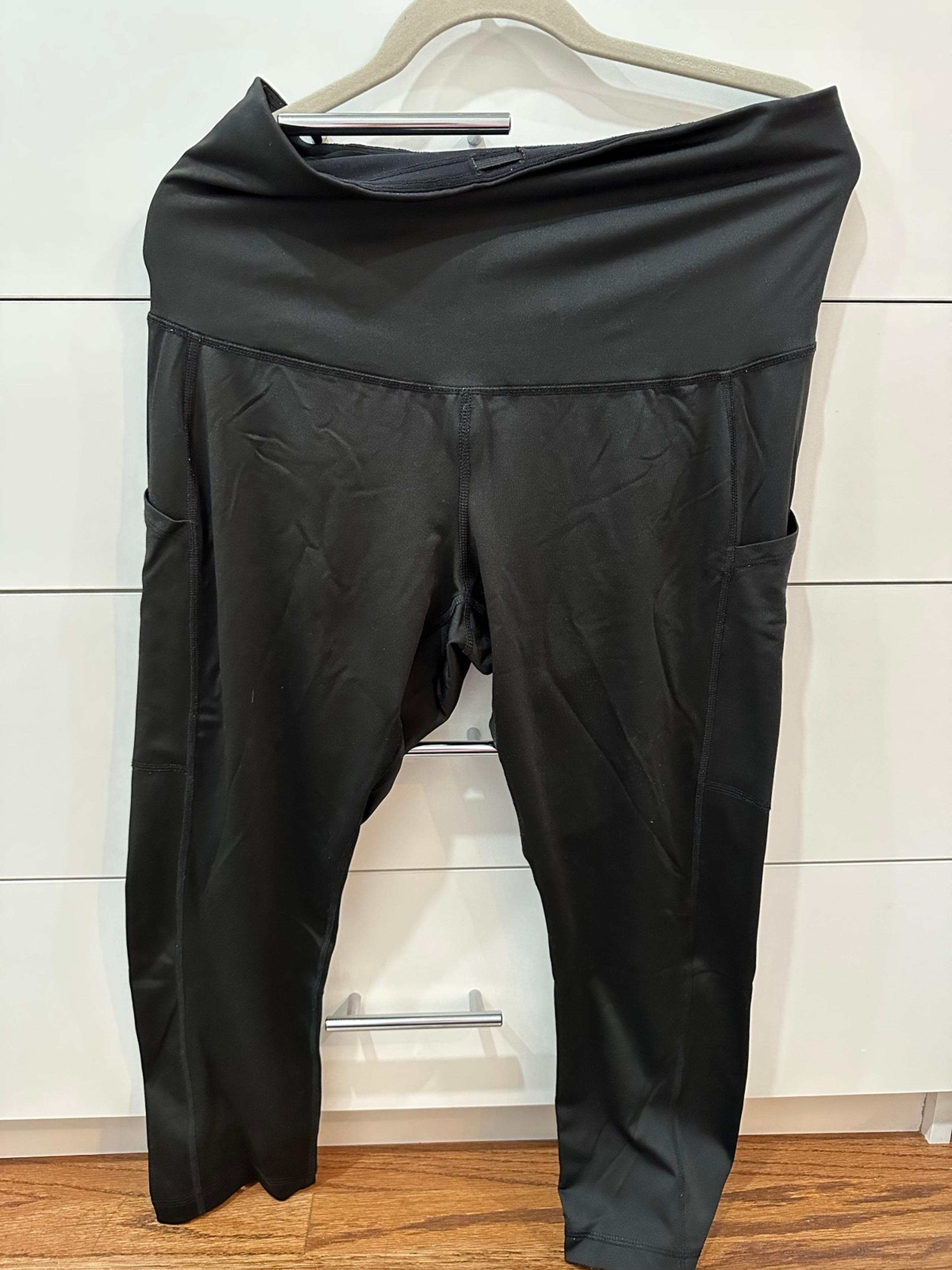 Motherhood Maternity Bounceback Collection Cropped leggings Size L