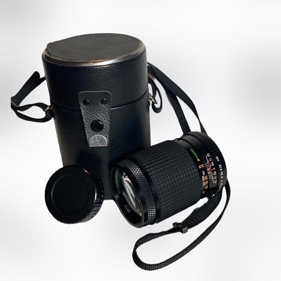Sears Multi Coated 1:2.8 f=135mm Lens 52 Mod No 202 7368100 With Cap and Case