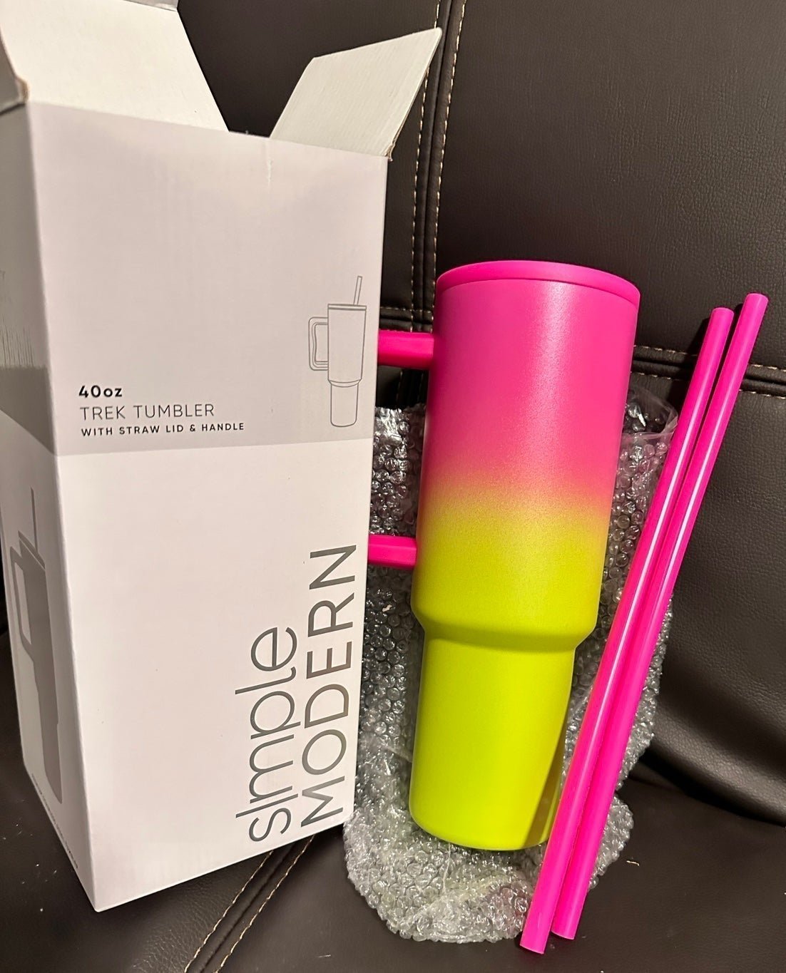 NWT Simple Modern Trek 40oz Tumbler with Handle, Rodeo Drive