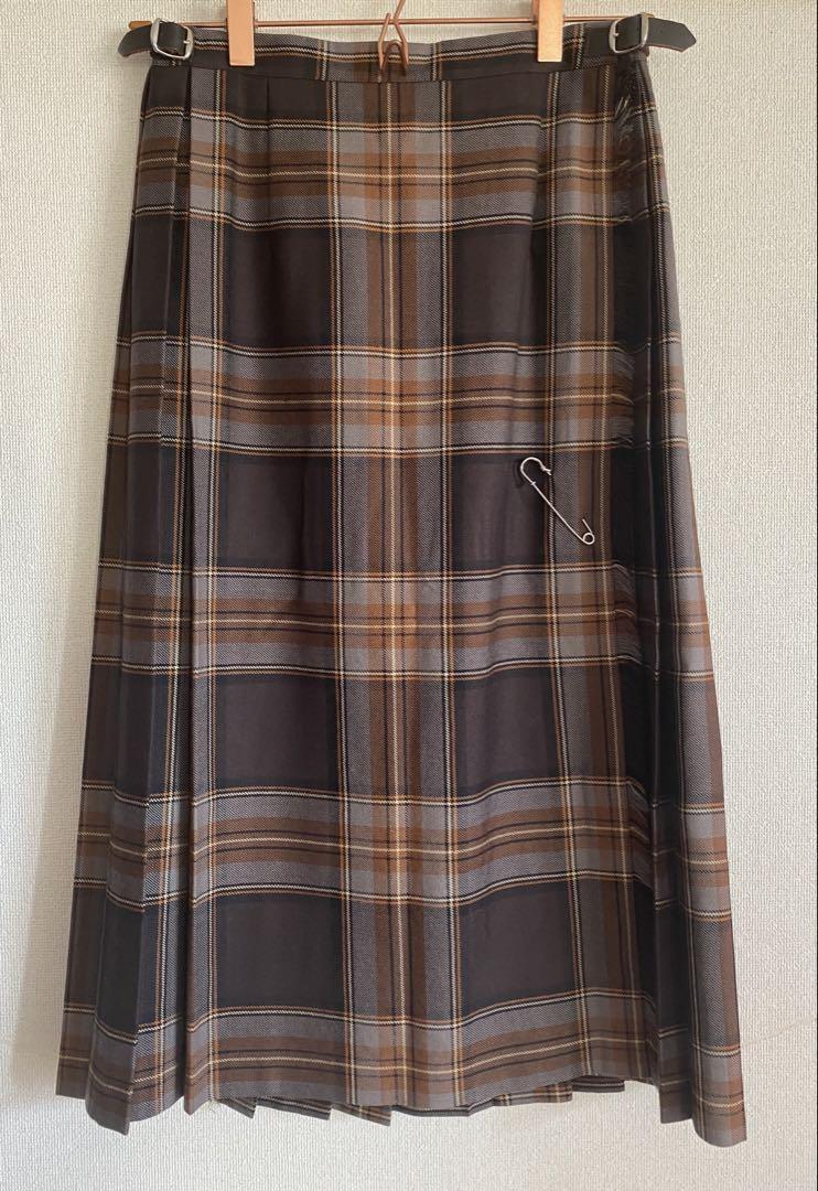 O'NEIL OF DUBLIN Pin Tuck Wool Skirt