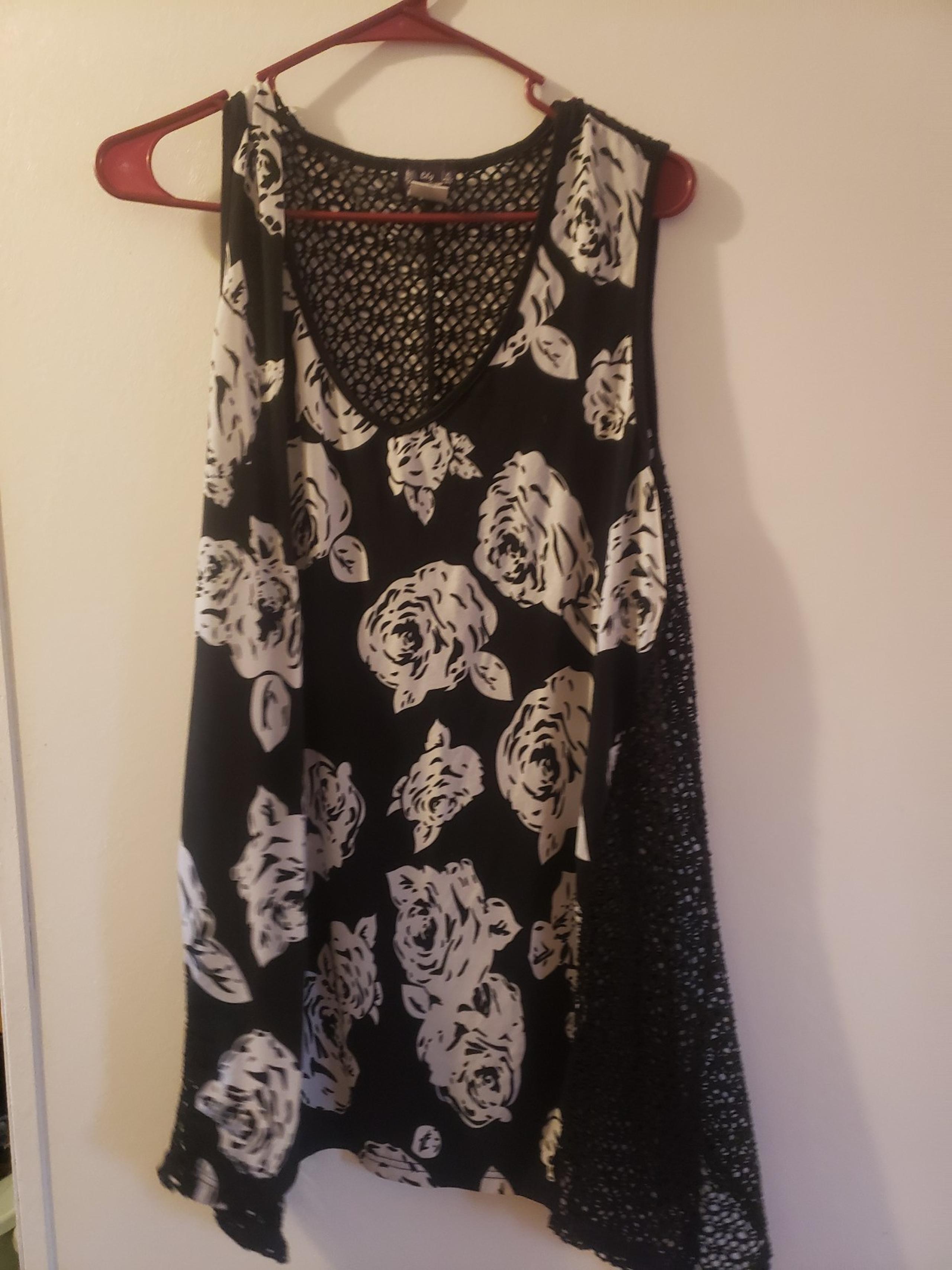 Womens lily black floral sheer lacey back shirt xlarge