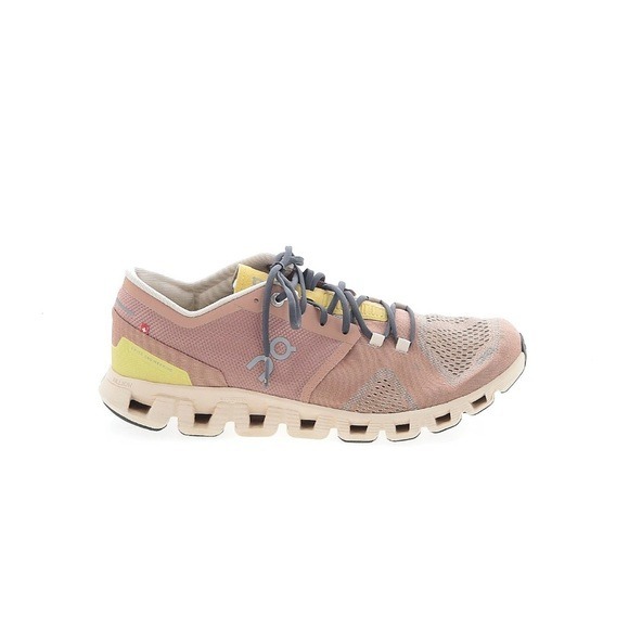 On cloud sneakers womens sz 10.5