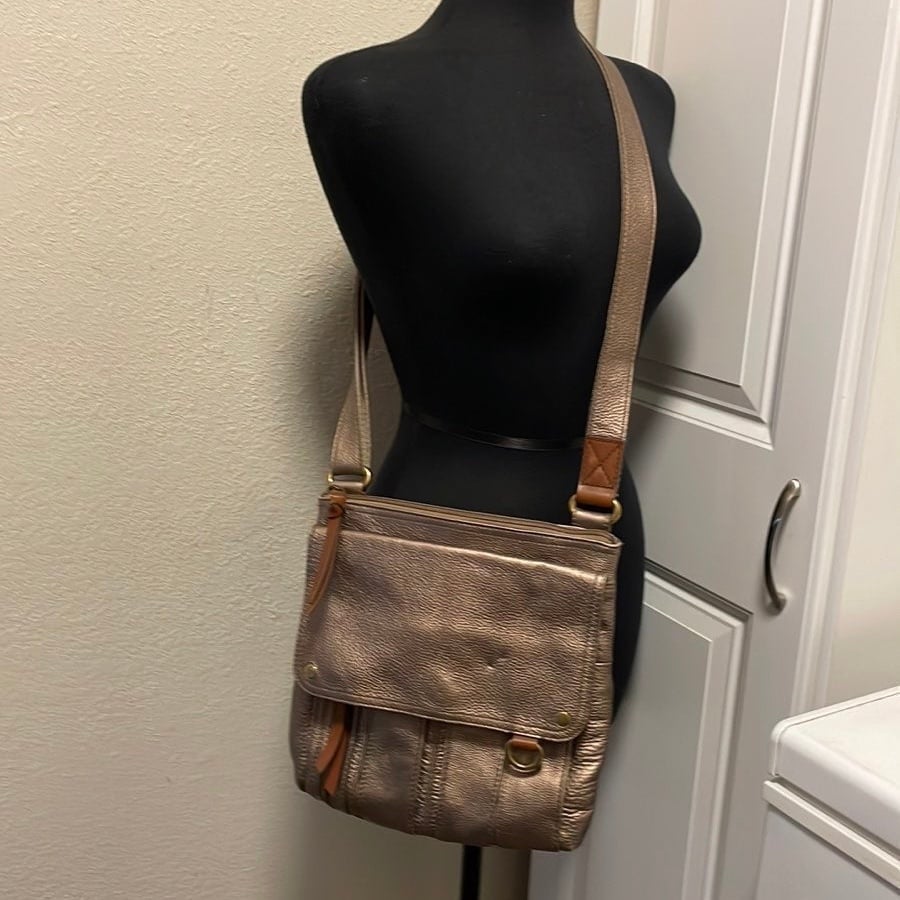 Fossil Morgan Metallic Leather Traveler Handbag
