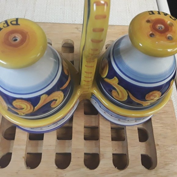 Deruta Salt Pepe Shakers Yellow Blue Italy