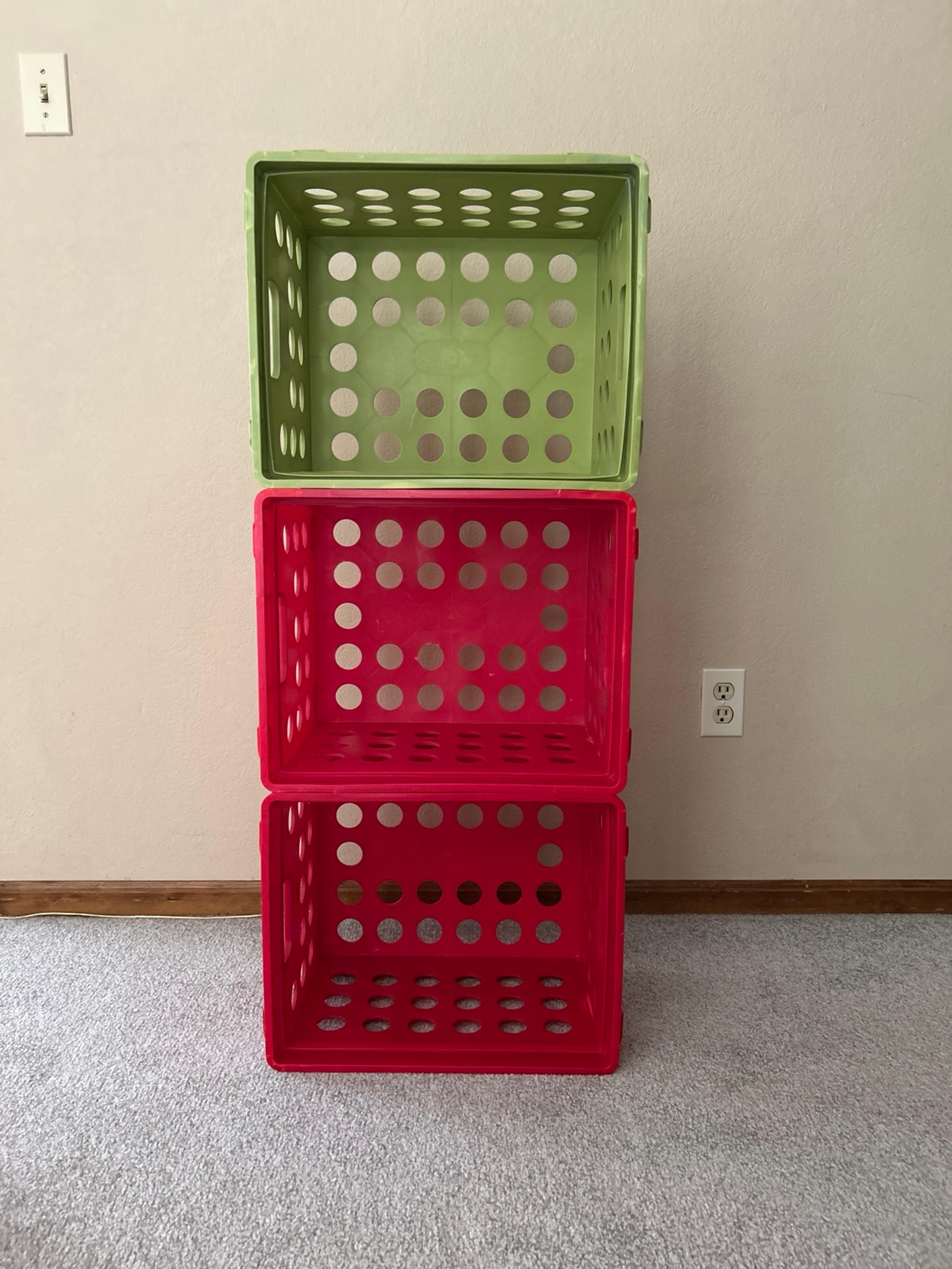 Plastic Storage Cube / File Crate, Back to College Red×2 and Green ×1 - Sterilite