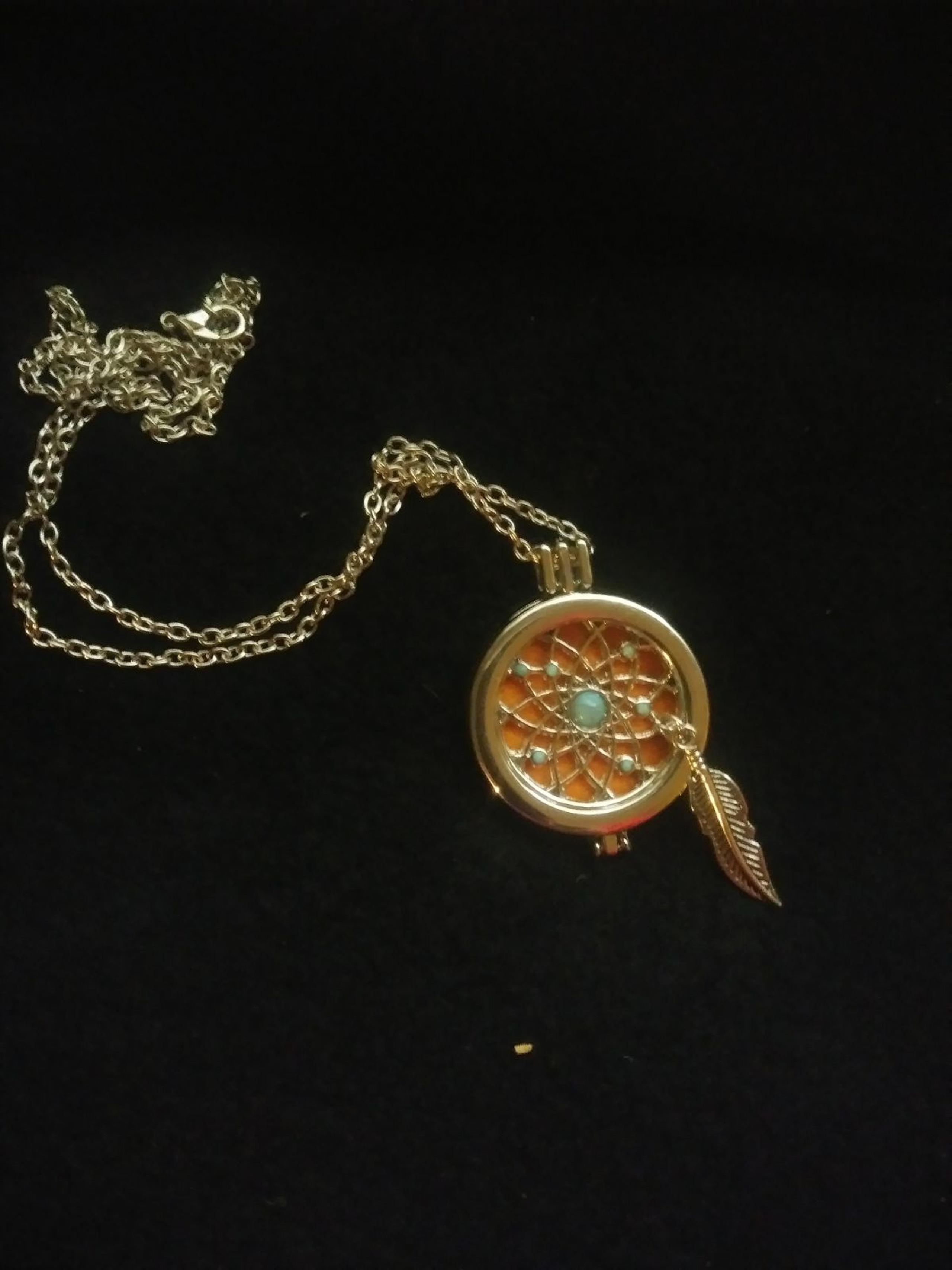 Dreamcatcher aromatherapy necklace