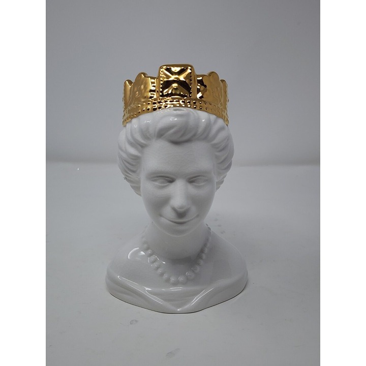Queen Elizabeth II of England Vintage Limited Edition Tea, Water, Coffee or Vase