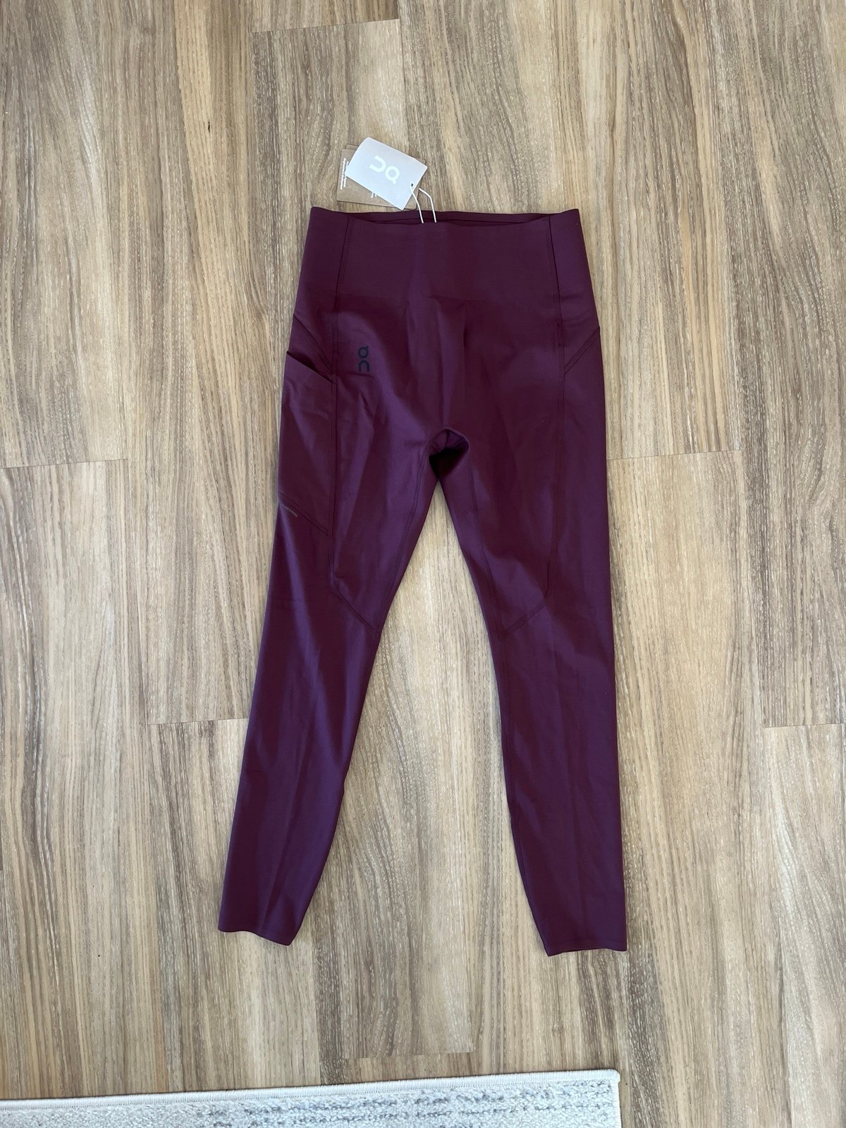 NWT On Movement Tights Long Mulberry Size Medium