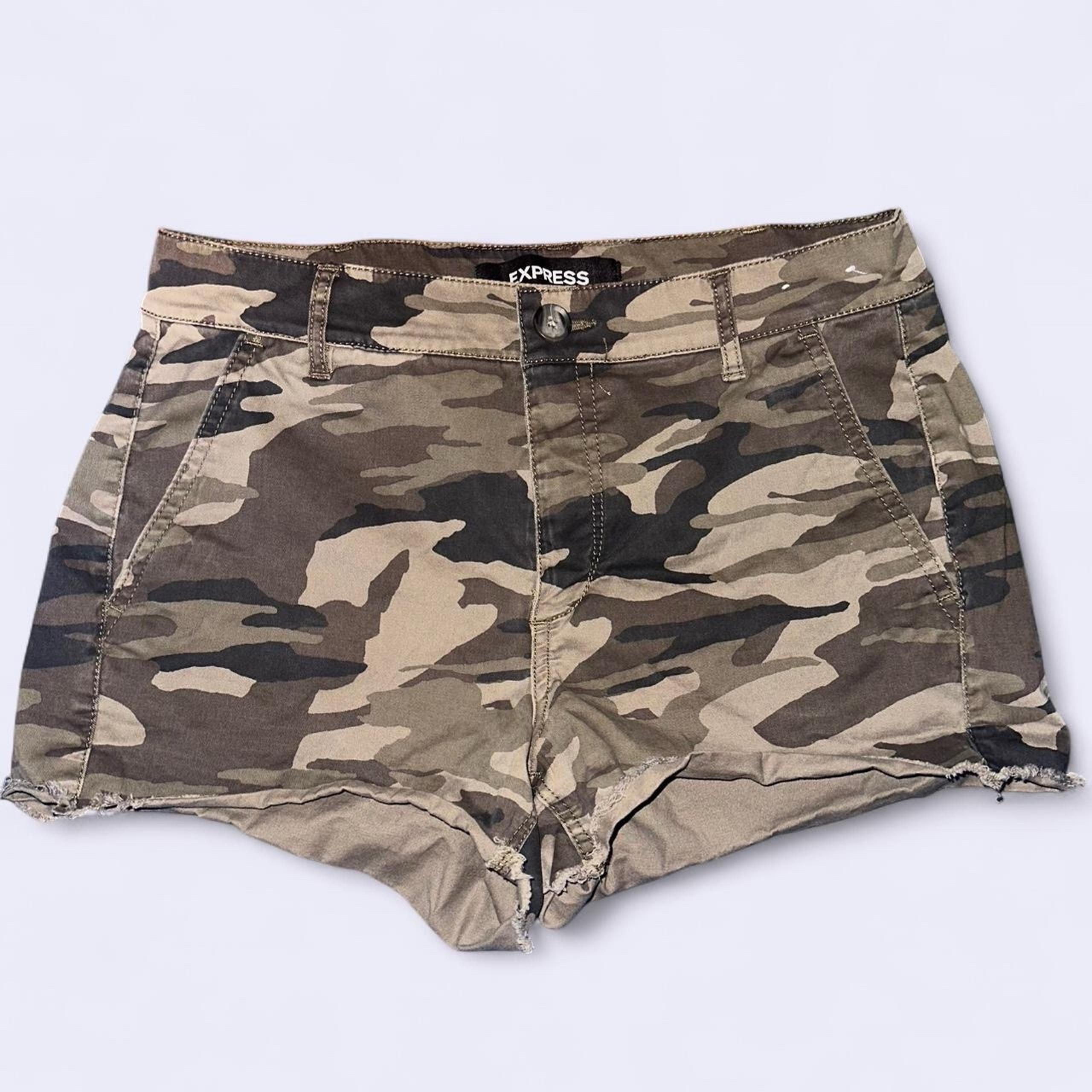 Express camo print women’s shorts