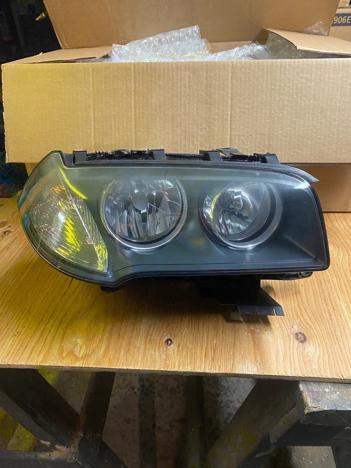 2007/2010 BMW X3 Halogen Passenger Side Headlight Assembly