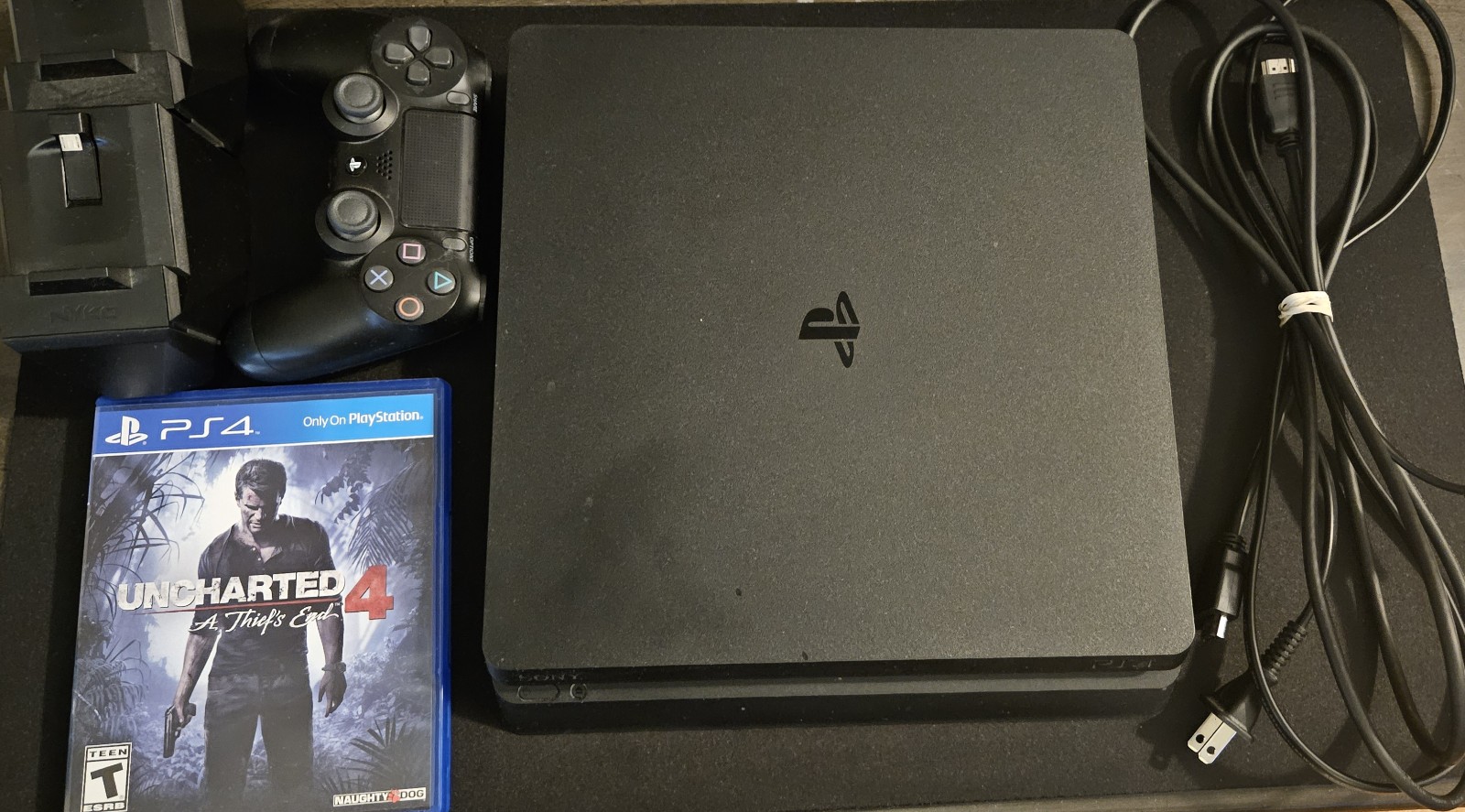 Used Playstation 4 last of us bundle 500 GB good condition.