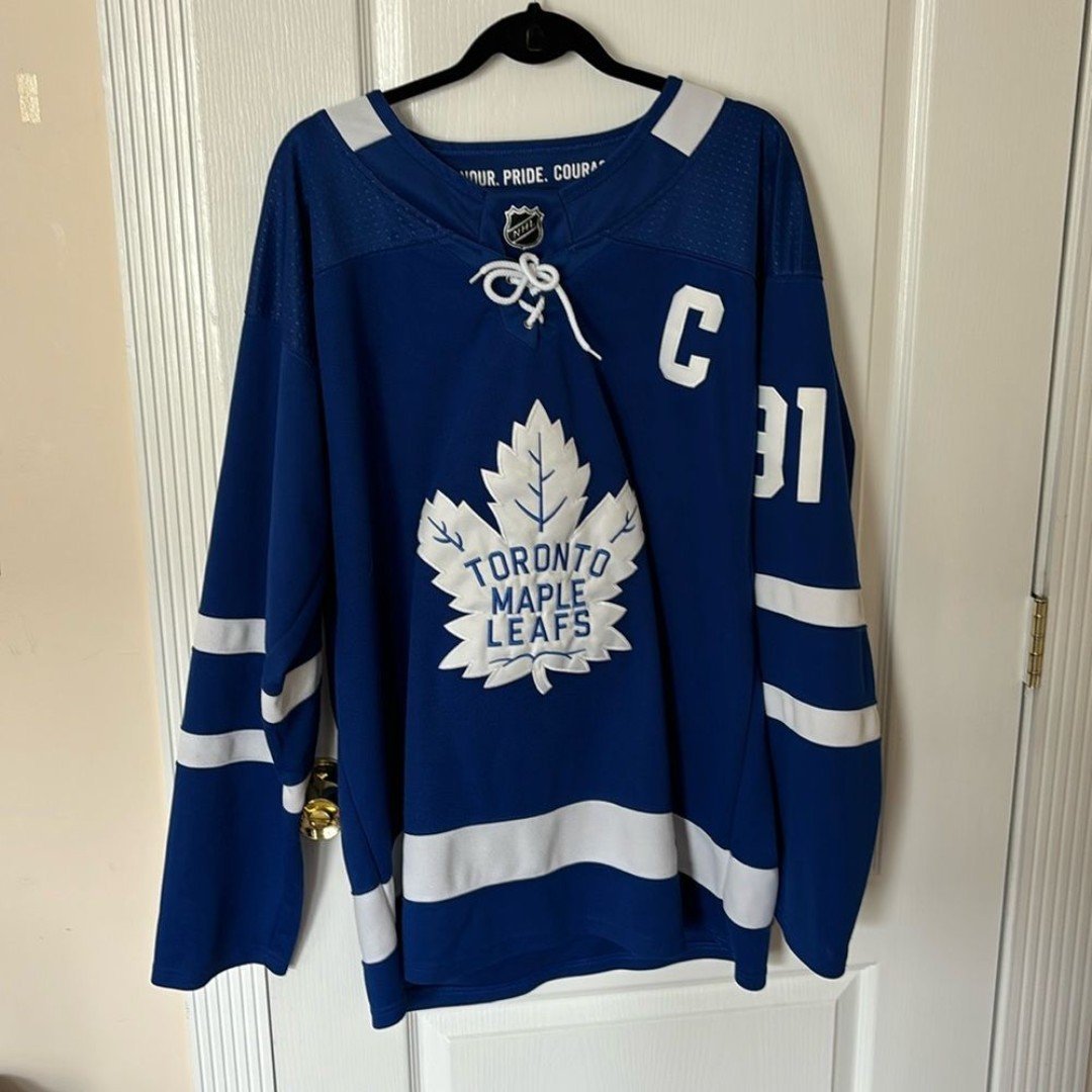 Authentic John Tavares Stitched Adidas Maple Leafs Jersey Size 54 (Men’s L/XL)