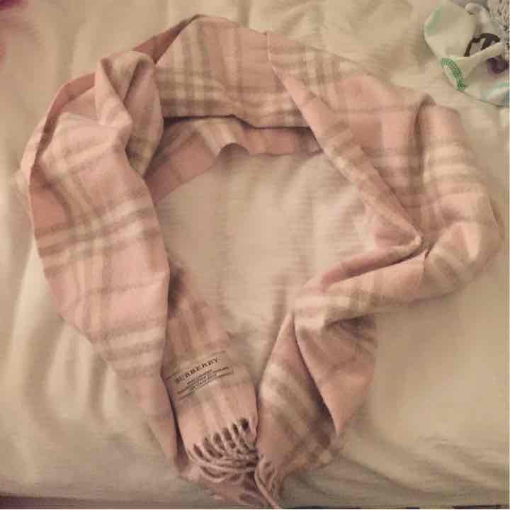 NWOT Rare Pink Burberry Scarf