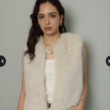 Arpege Story: White Fur Vest