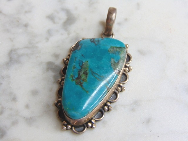 Womens Vintage Estate Sterling Silver Turquoise Stone Pendant 22.7g E4668
