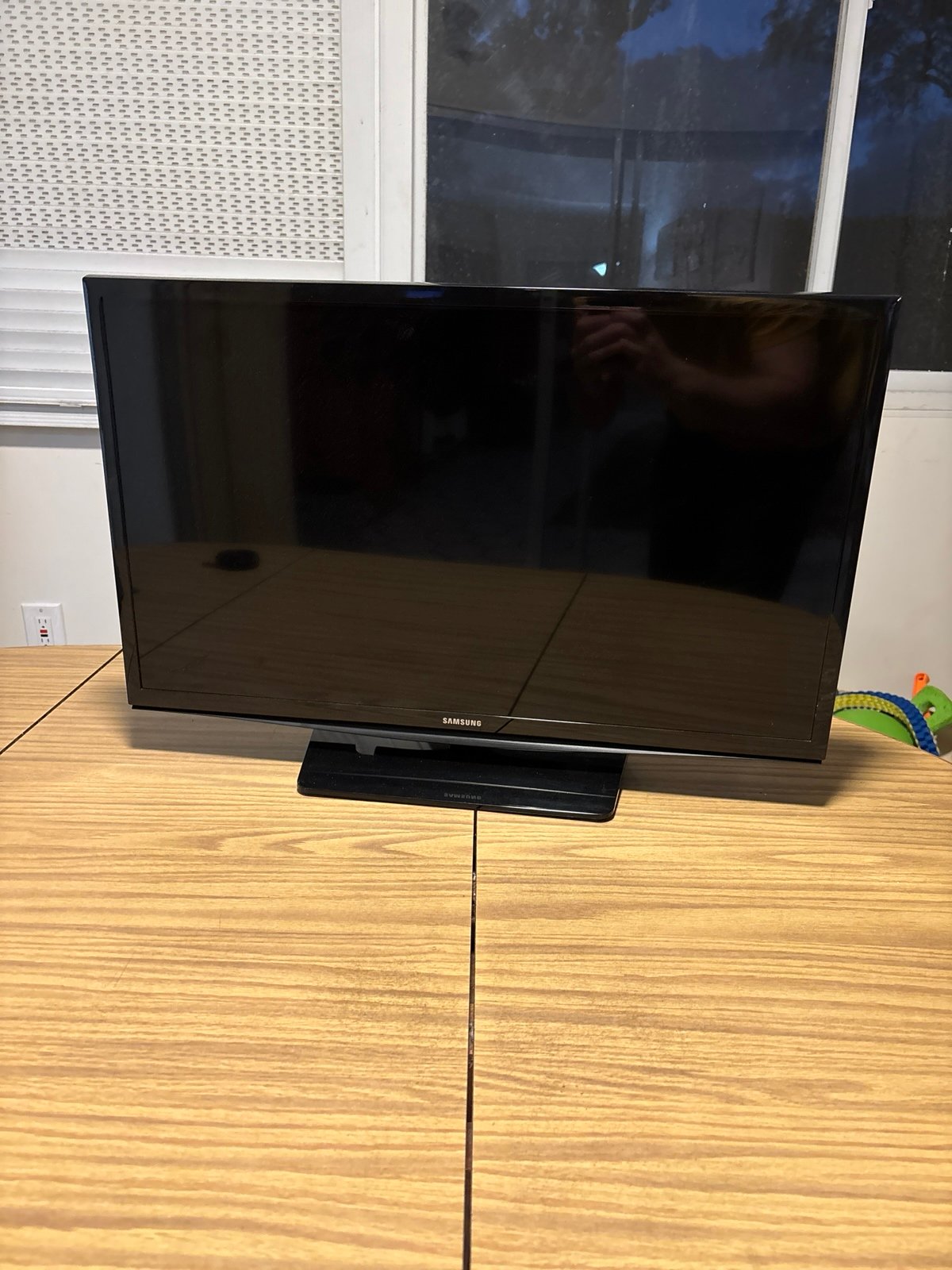Samsung 29” TV Monitor.