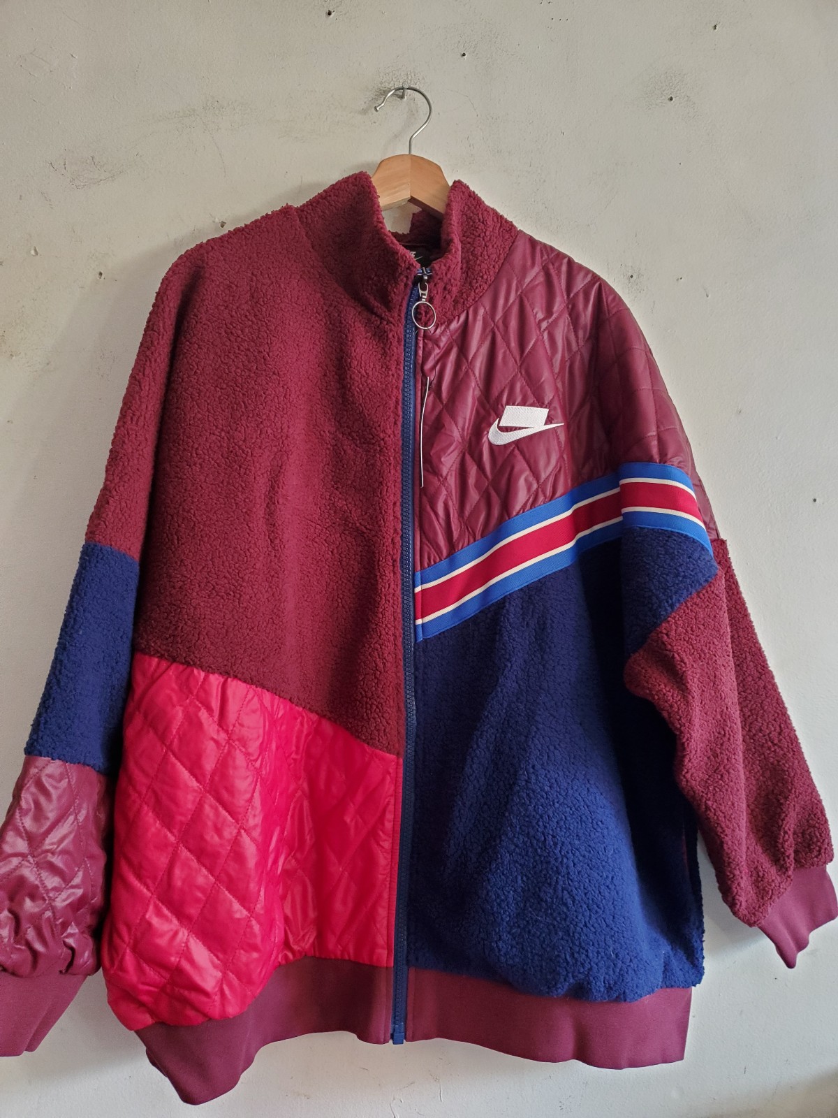 Nikefull zip sherpa track jacket size Large.