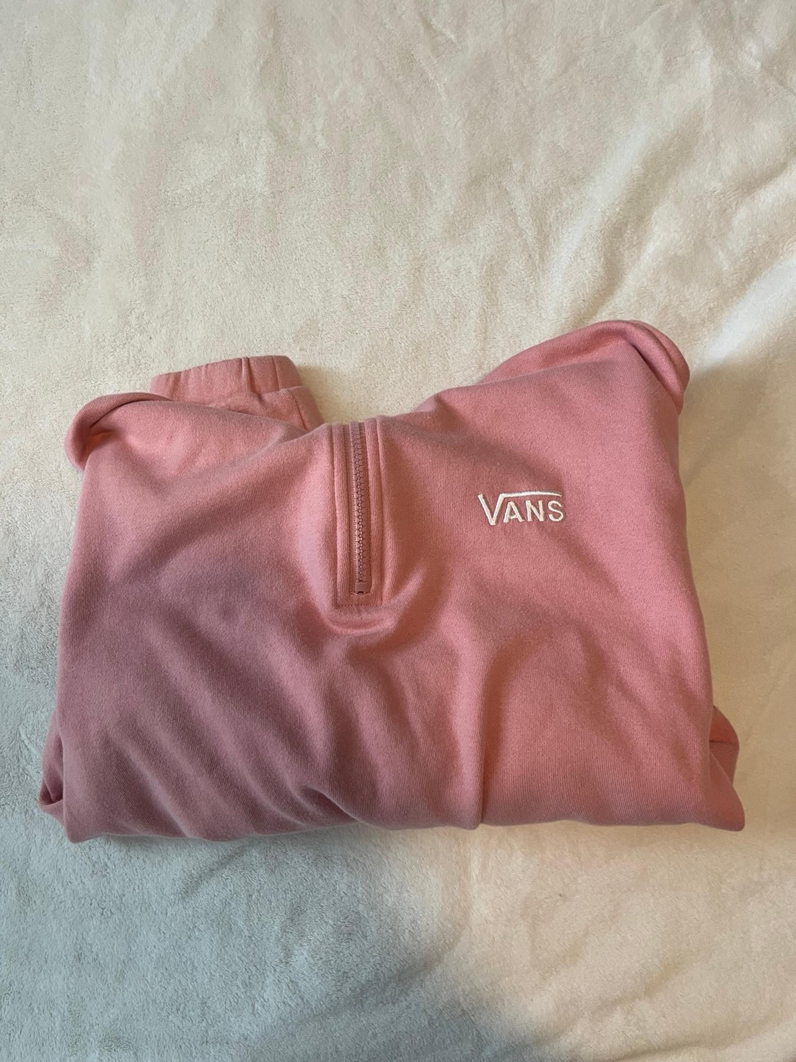 vans pullover zip up