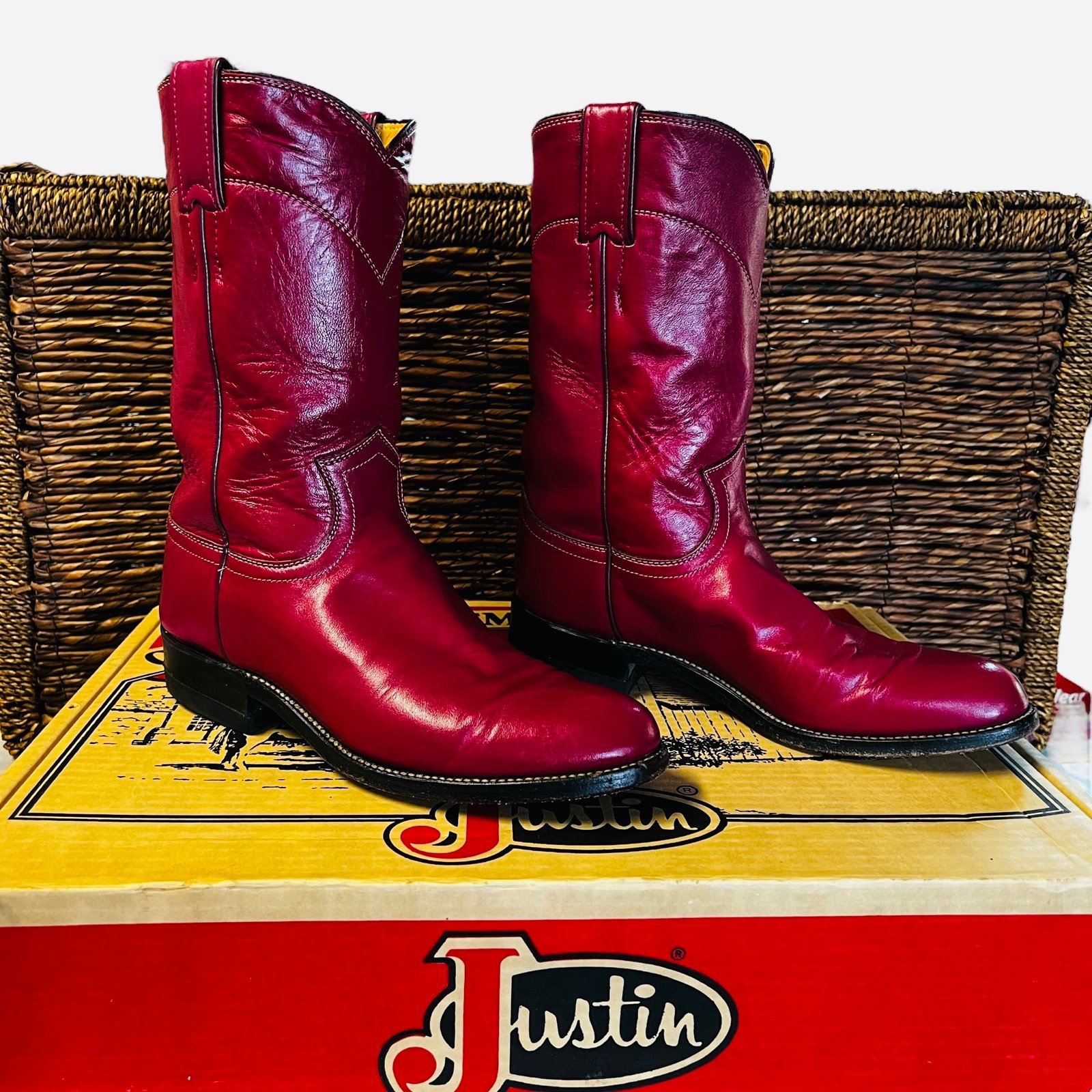 Vintage Rare Color “Cranberry” Women’s Justin Roper Boots Size 6 1/2