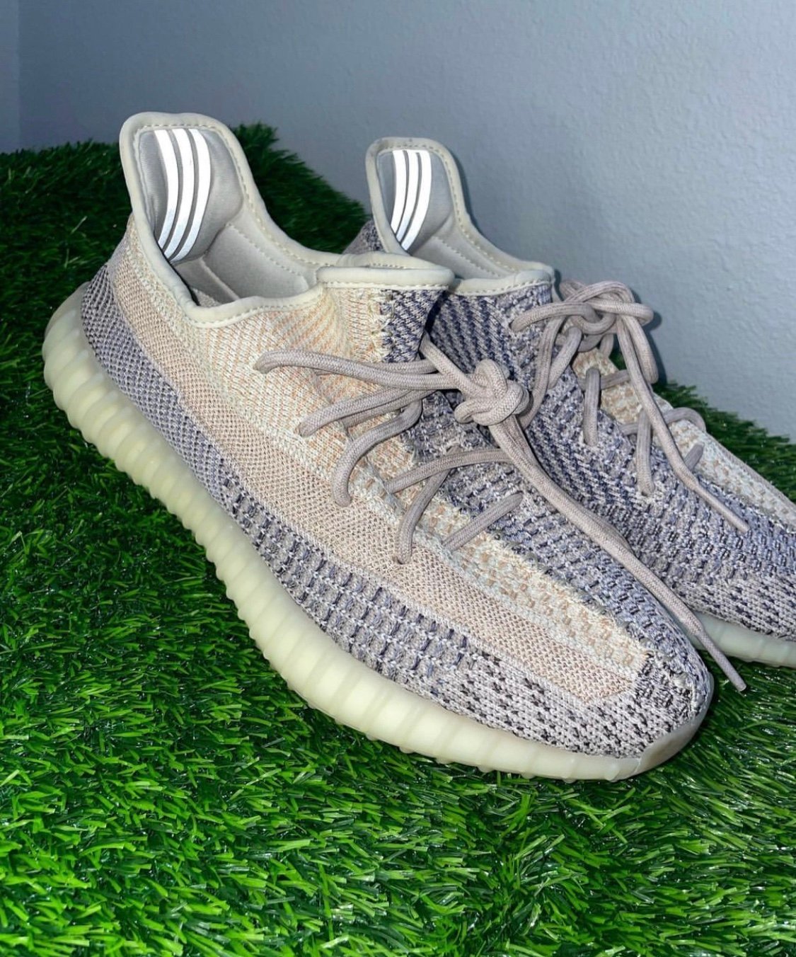 Yeezy boost 350 v2 Ash pearl
