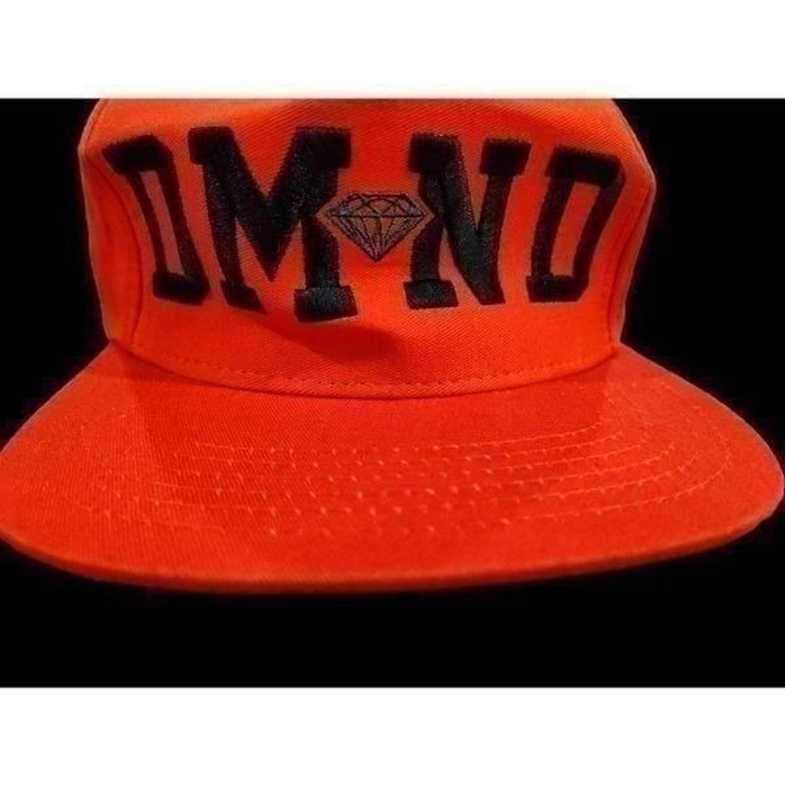 DIAMOND SUPPLY COMPANY RED LOGO CAP NWOT ADJUSTABLE STRAP