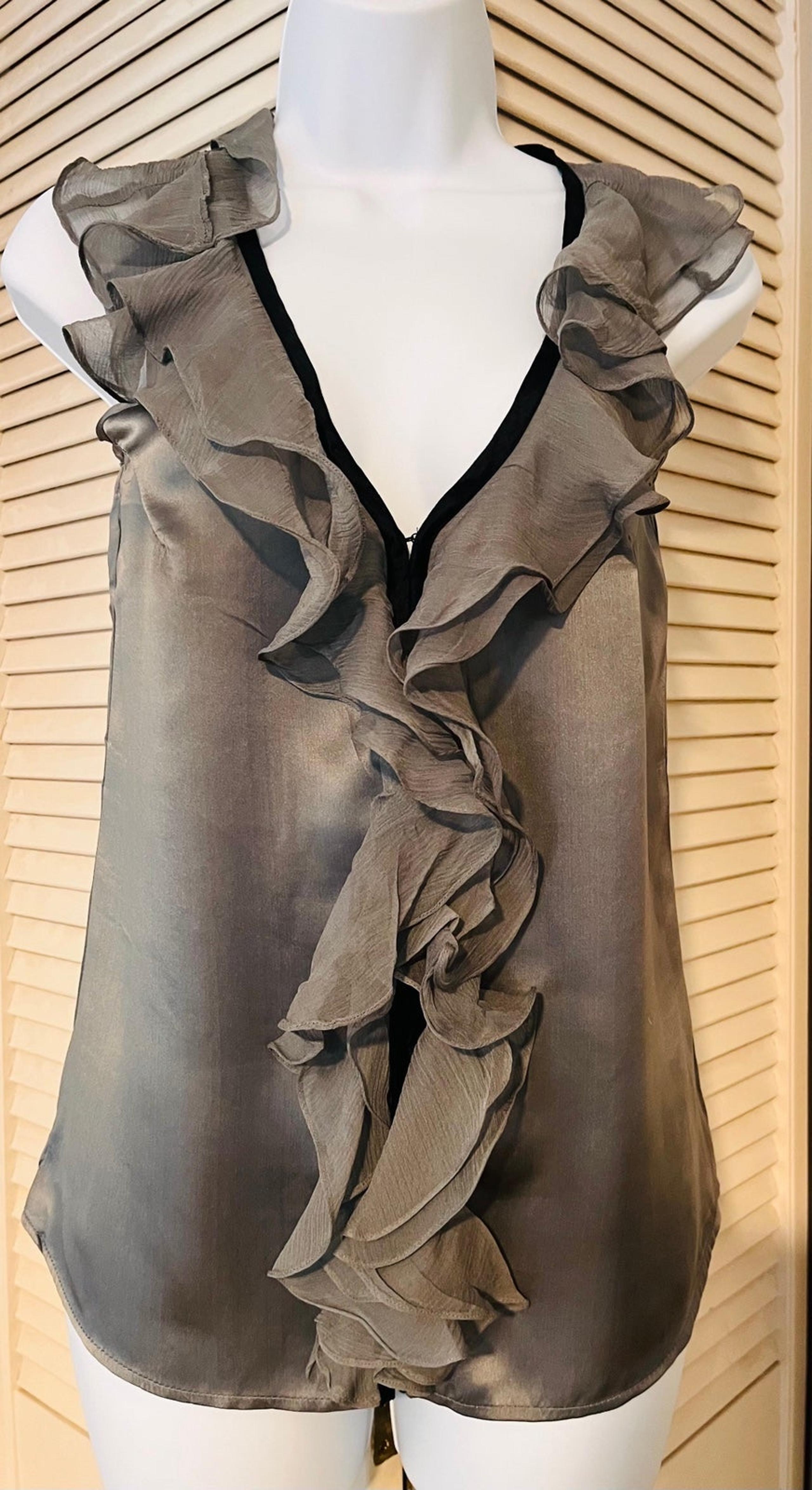 Blouse all silk silver double ruffles at neck &front sleeveless very feminine