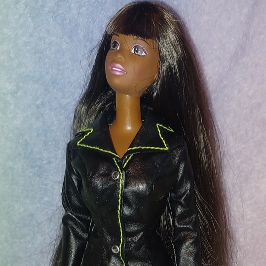 Christie extra-long hair in Boutique Fashion Ave black top, green skirt & boots