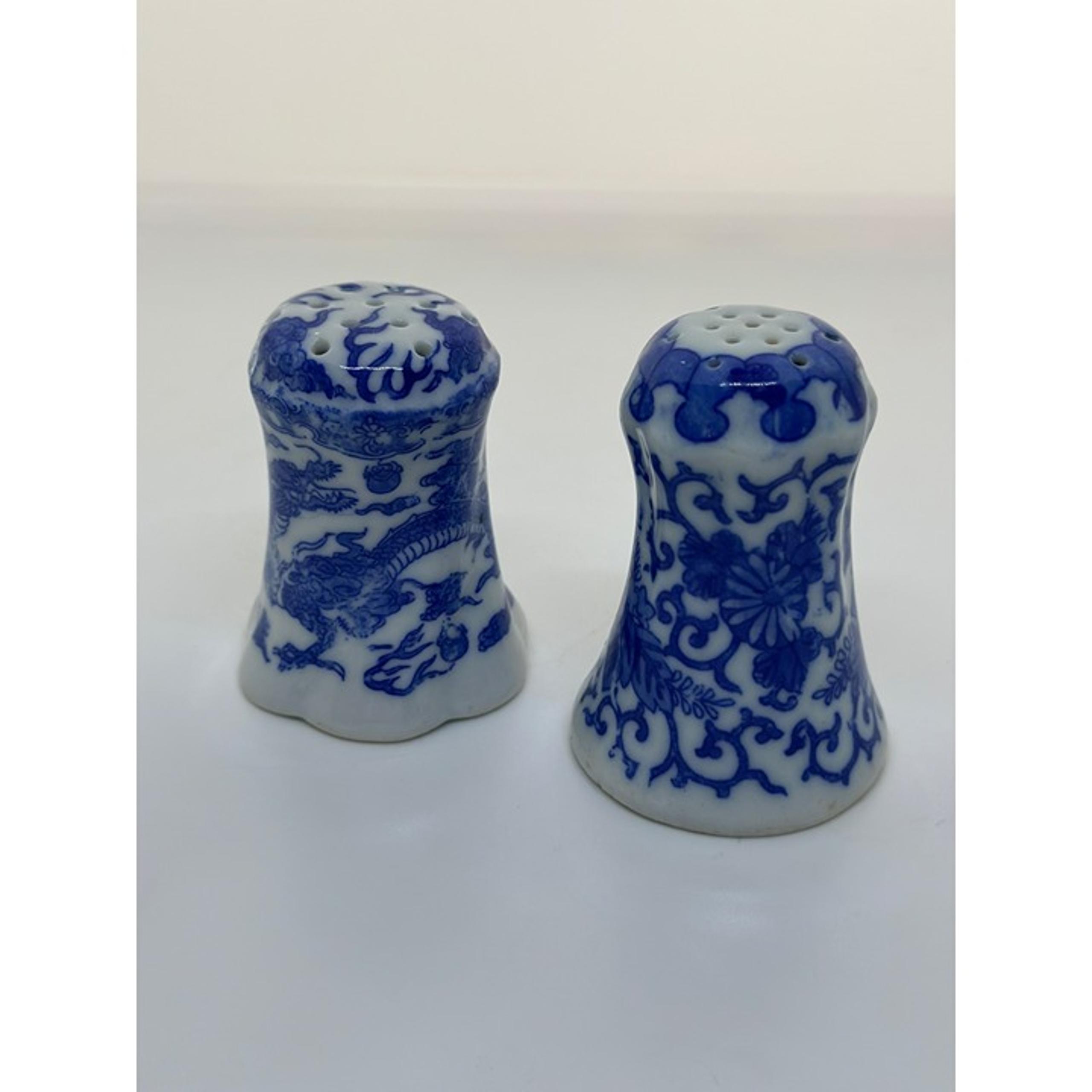 VTG Japanese Blue and White Porcelain Phoenix Salt & Pepper Shakers Set
