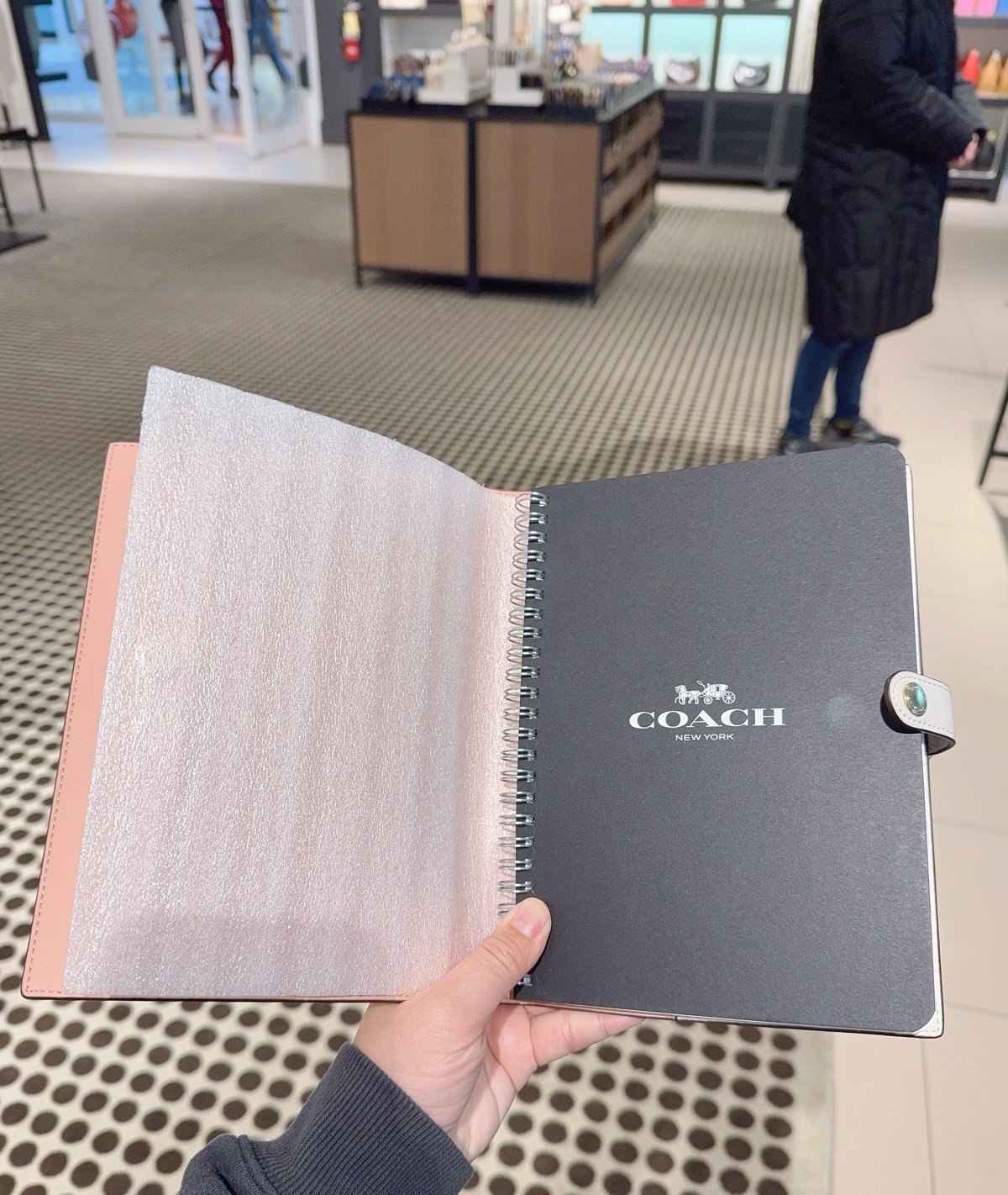 長財布 COACH Notebook In Signature Canvas With Floral Print  CAO58 Coach Notebook In Signature Canvas With Floral Print CAO58 NWT