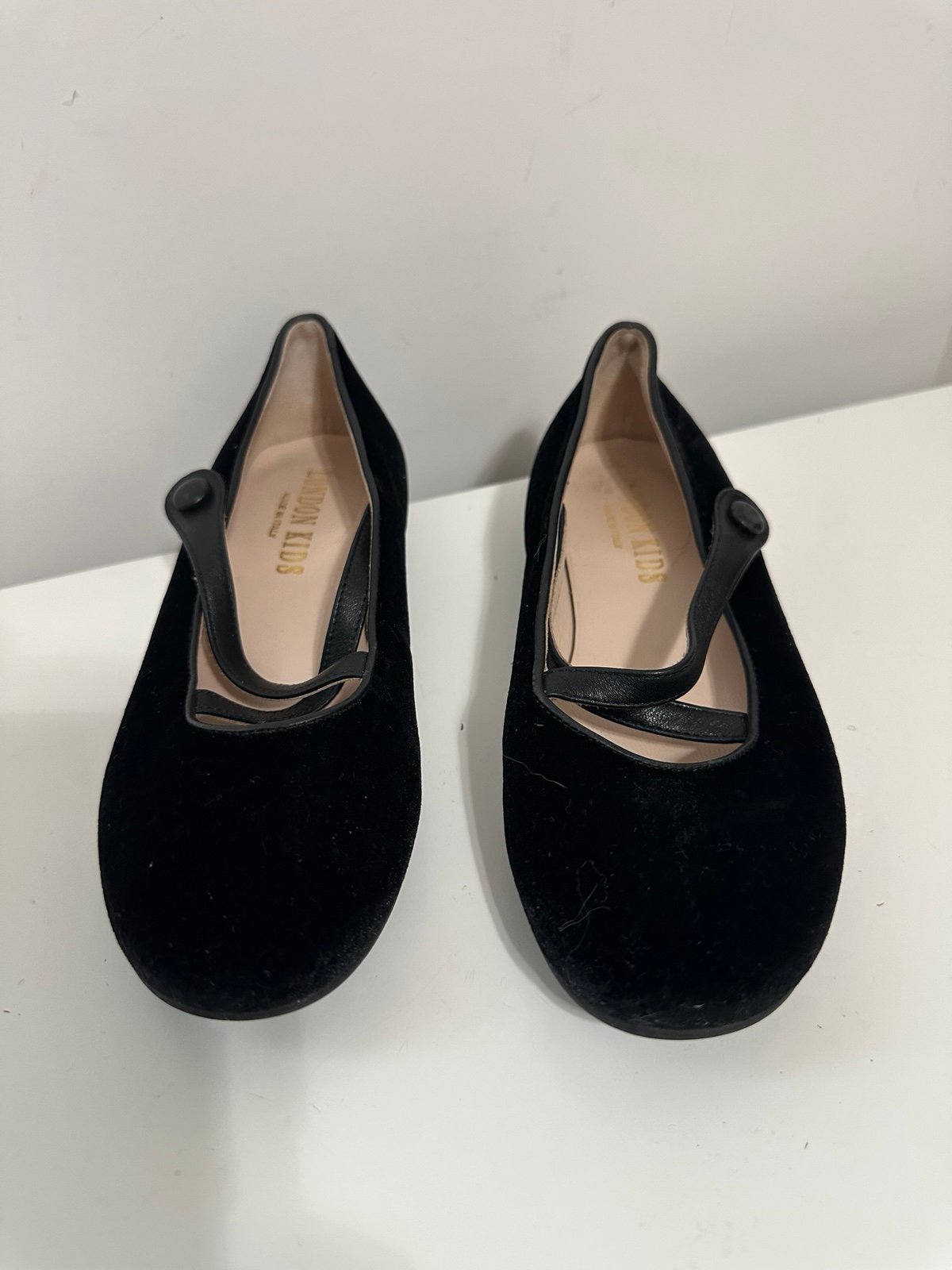 London Kids Black Velvet Strap Shoes Girl’s Size (EU)32 (US) 1 Made In Italy
