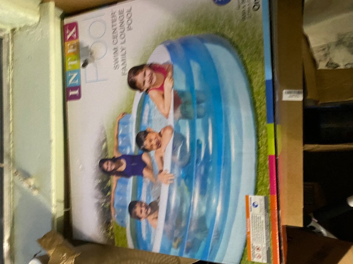 Lounge pool