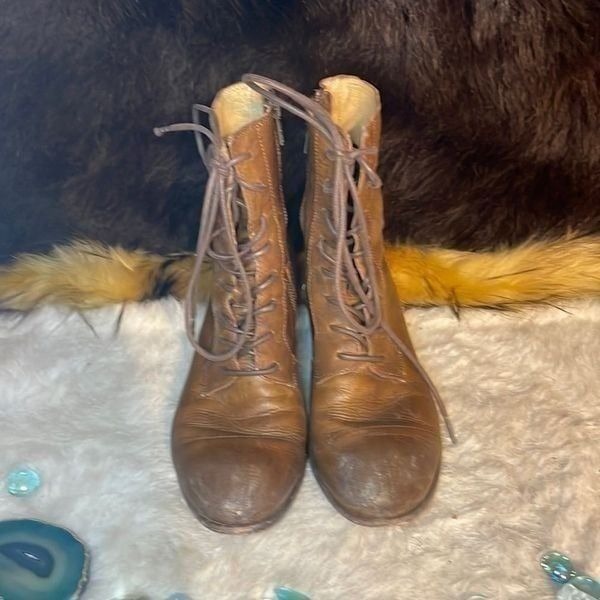 Frye boots 8 (6003)
