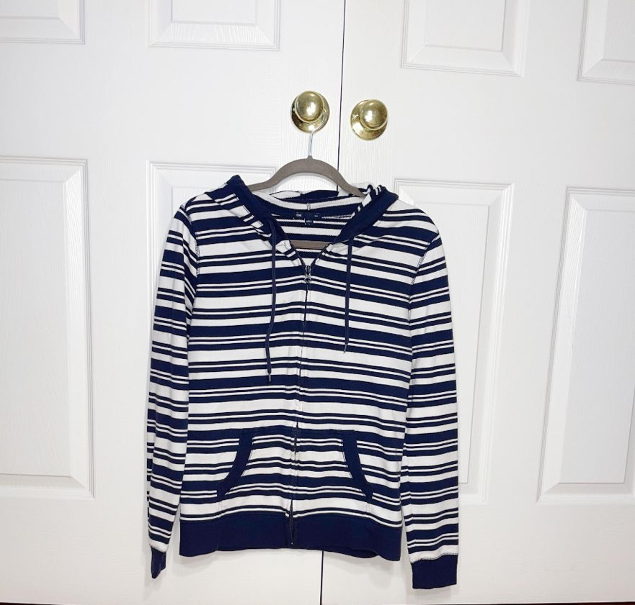 Gap full zip navy blue striped sweater