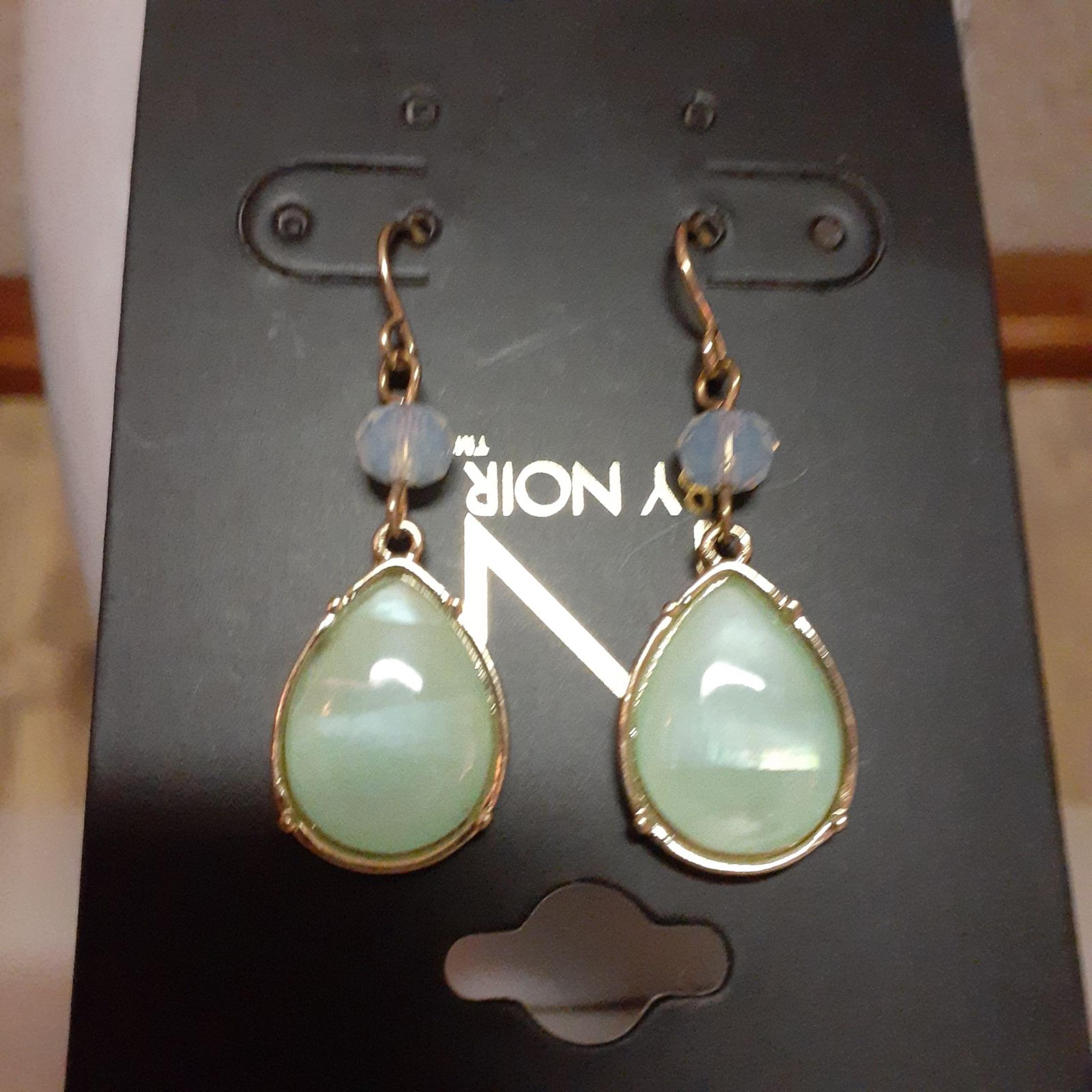 NOIR Earrings green agate or Jade