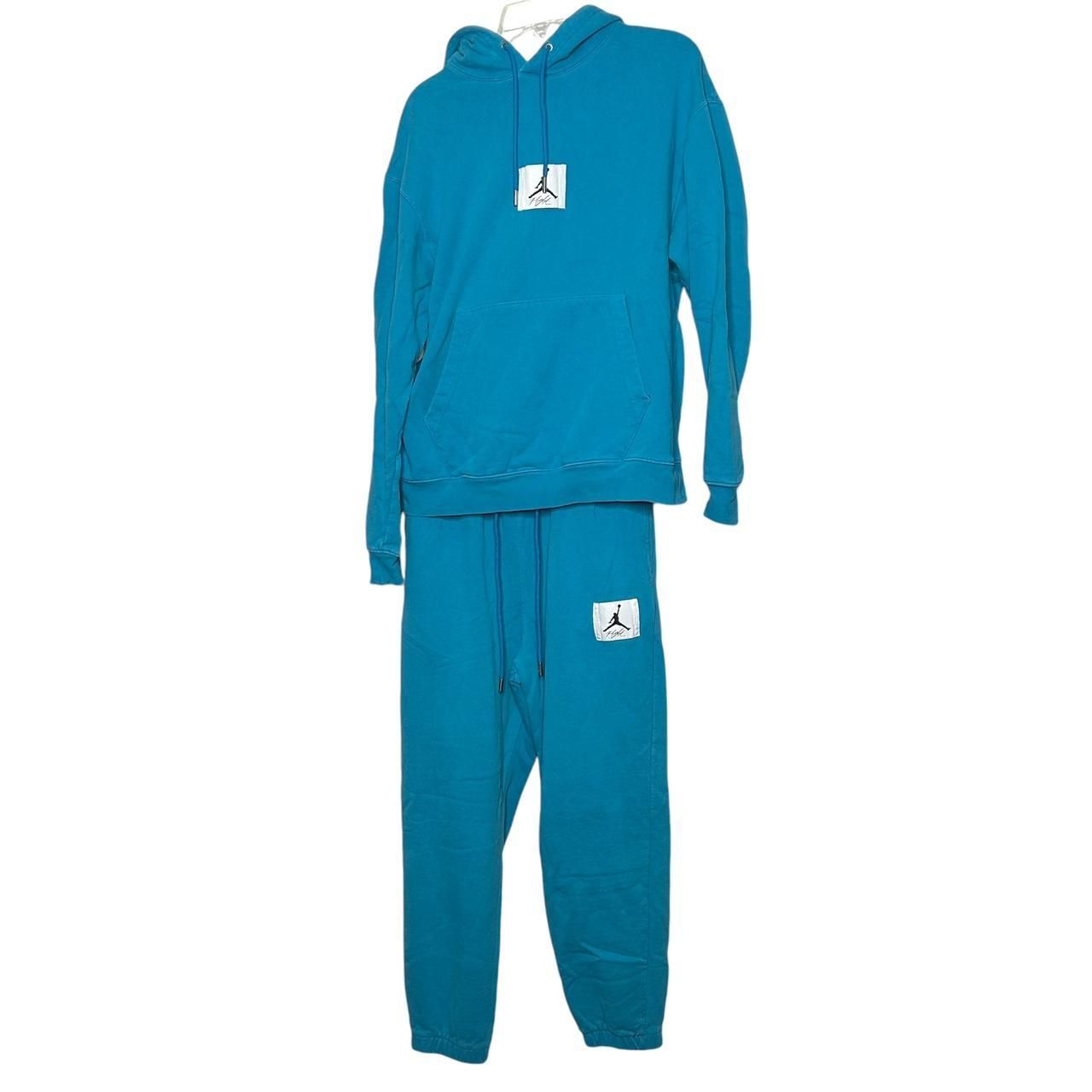Jordan Men's Blue Essentials Statement Fleece Pullover Hoodie and sweatpants