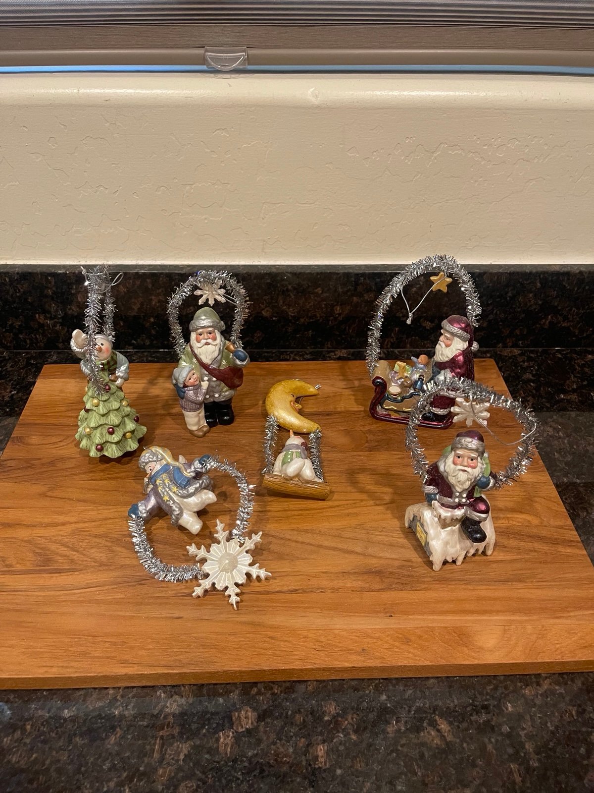 6 piece Costco vintage Christmas ornament set d
