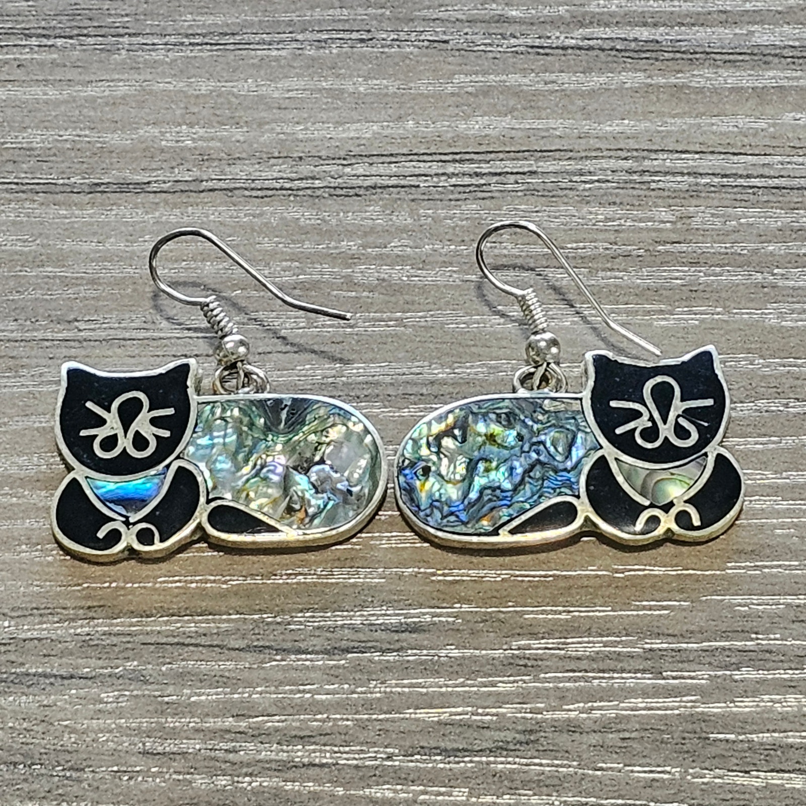 Vintage Alpaca Silver & Abalone Sitting Cats Dangle Earrings
