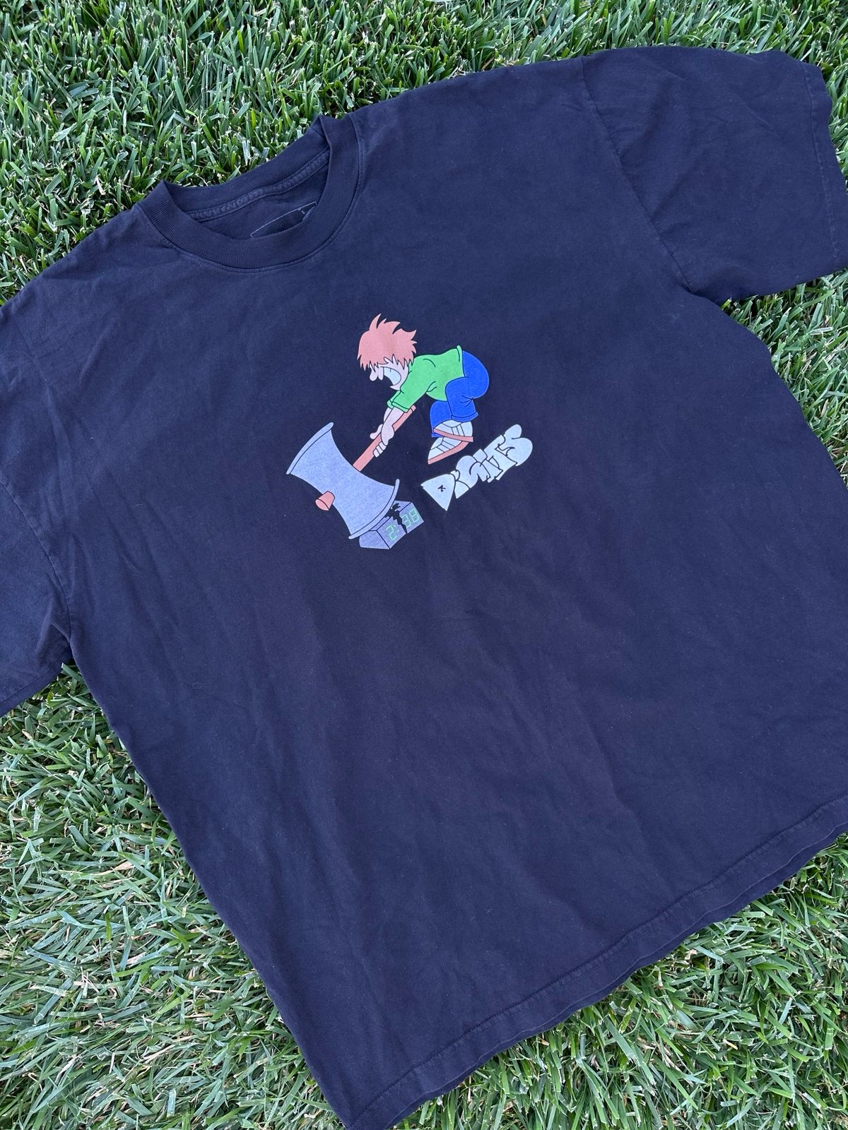 Digits 238 Smashing Alarm Clock Skater Y2K Style T-Shirt XL