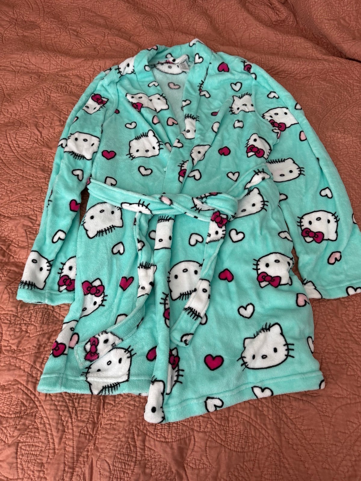 Hello Kitty robe