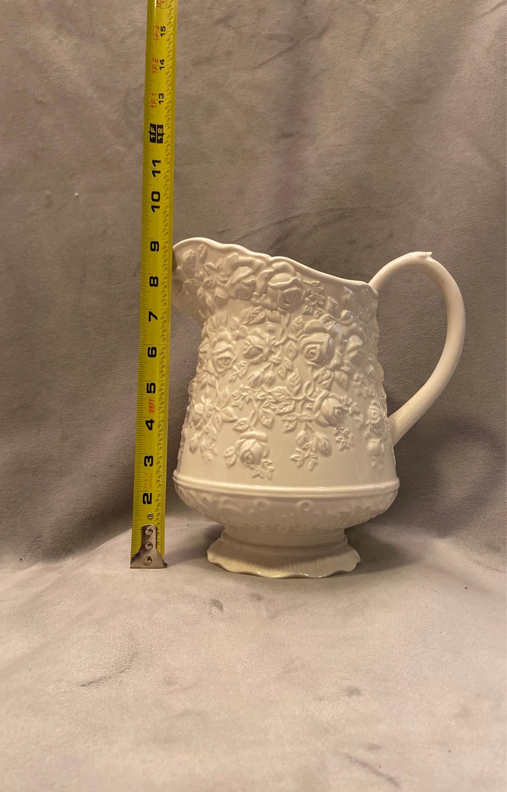 2004 Old Country Roses English Buffet Collection Royal Albert Pitcher