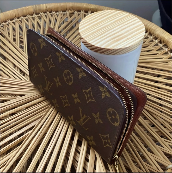 Vintage Zip Long Wallet.