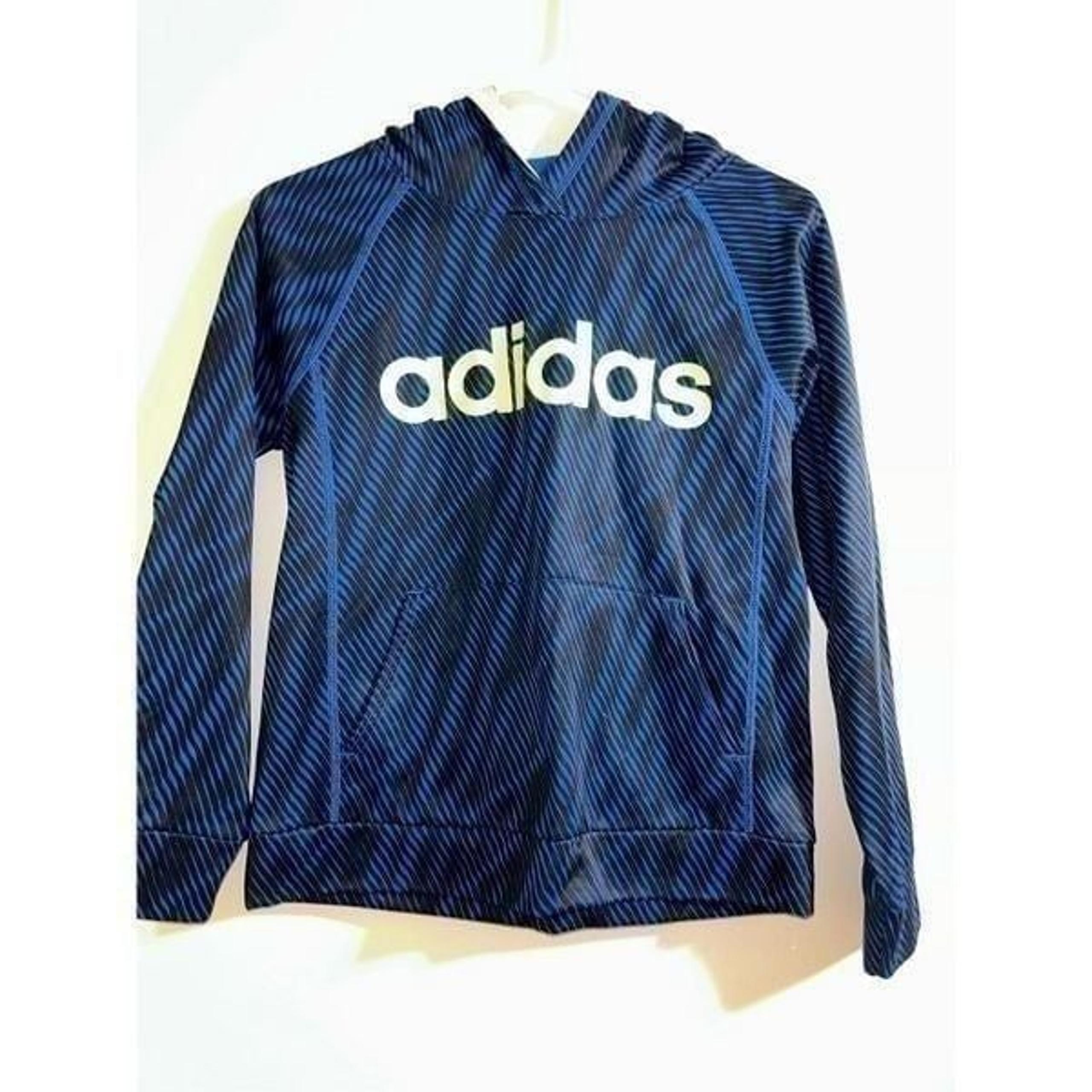 Adidas hoodie size boys meduim