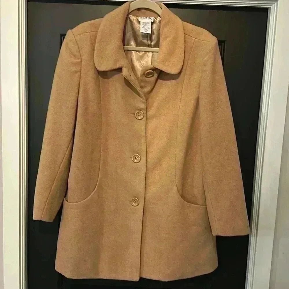 Blair Beautiful Vintage 65/35 Wool/Polyester Blend Button Up Coat Size Large