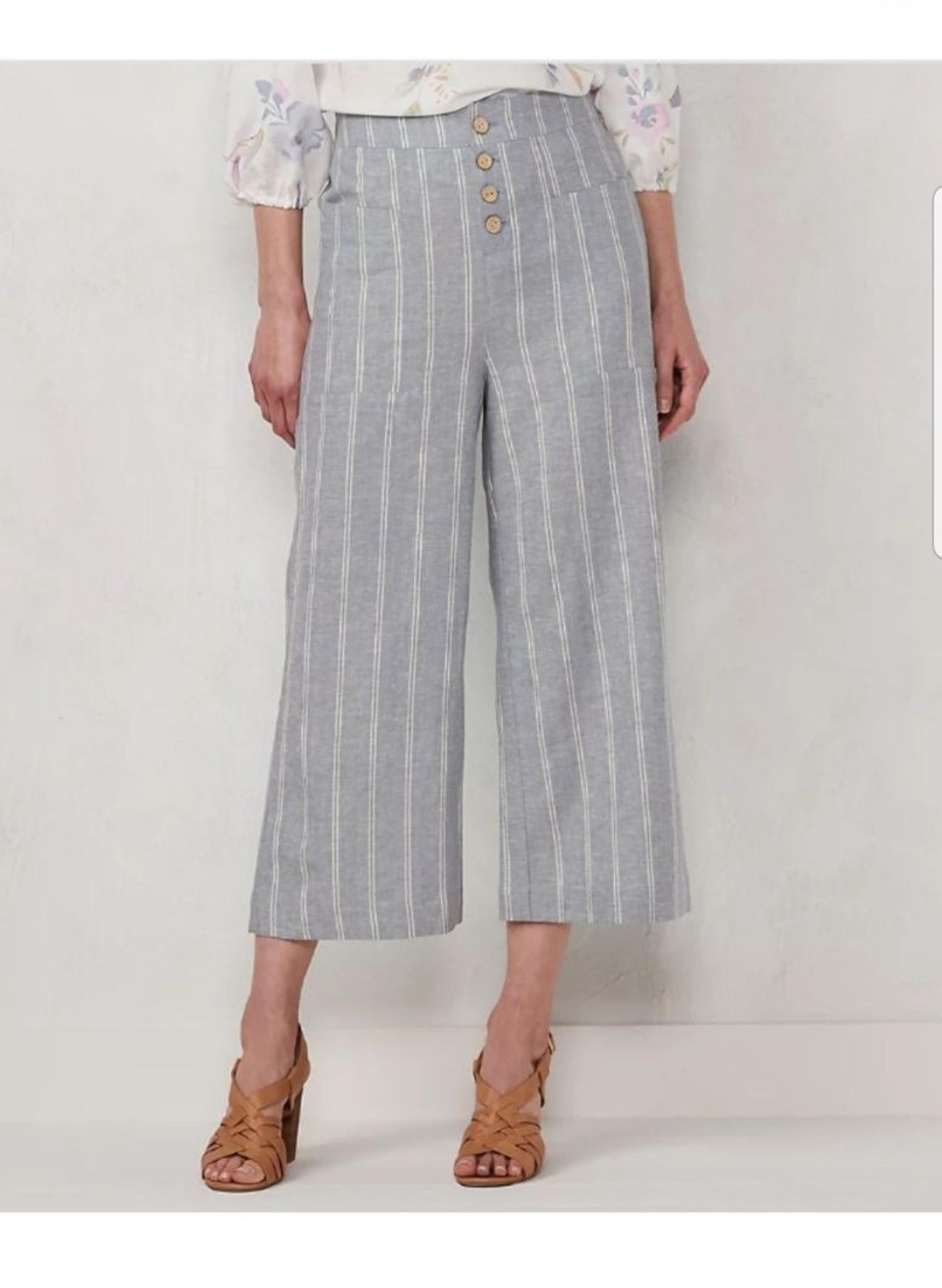 LC Lauren Conrad Crop Pants XL