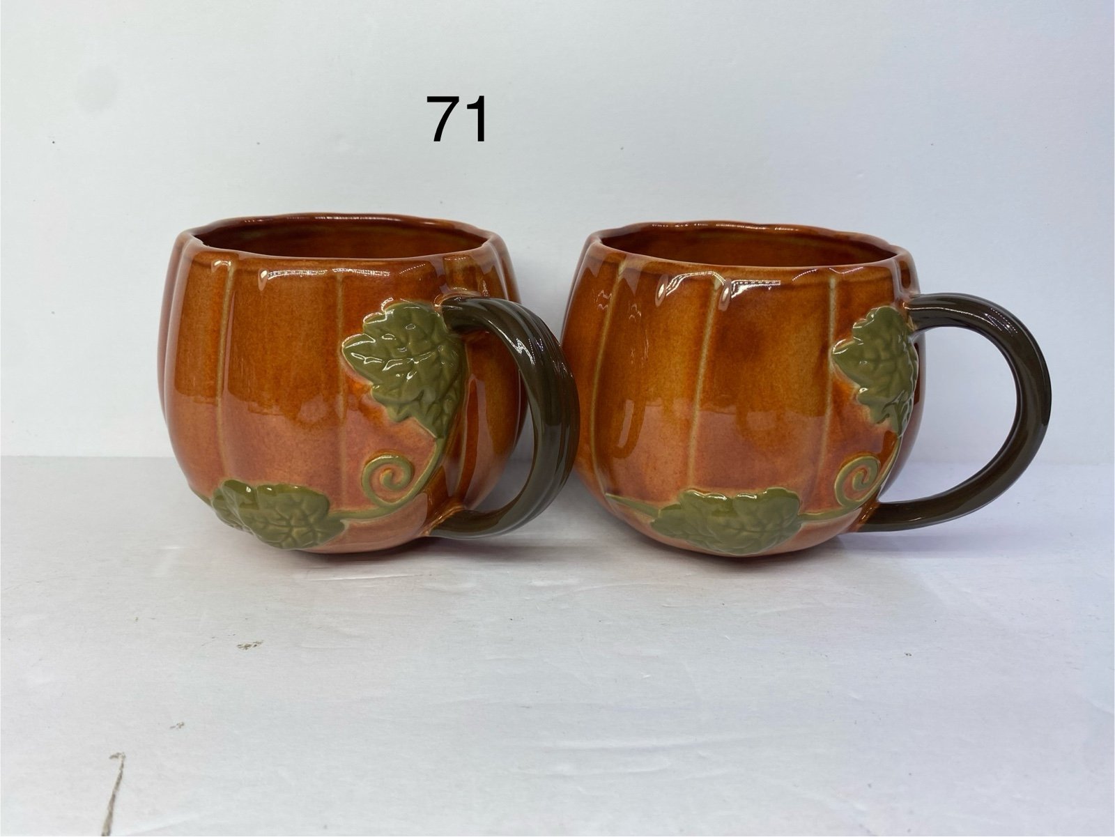 Set of (2) Beautiful Starbucks Orange Pumpkin Shaped Coffee Mugs 2009 Orange Gre