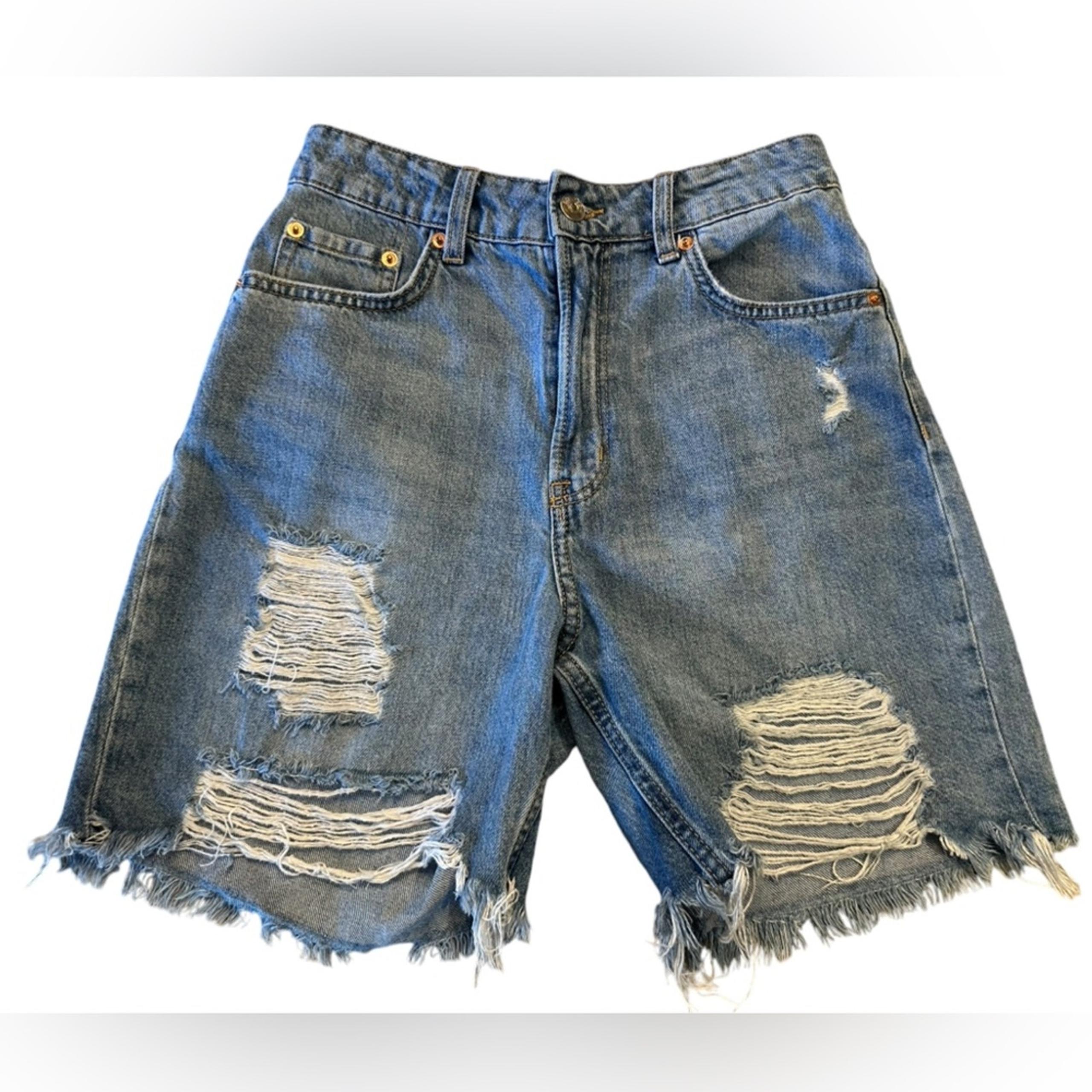 Divided Women’s Size 4 (26 x 6) Distressed Bermuda Denim Shorts