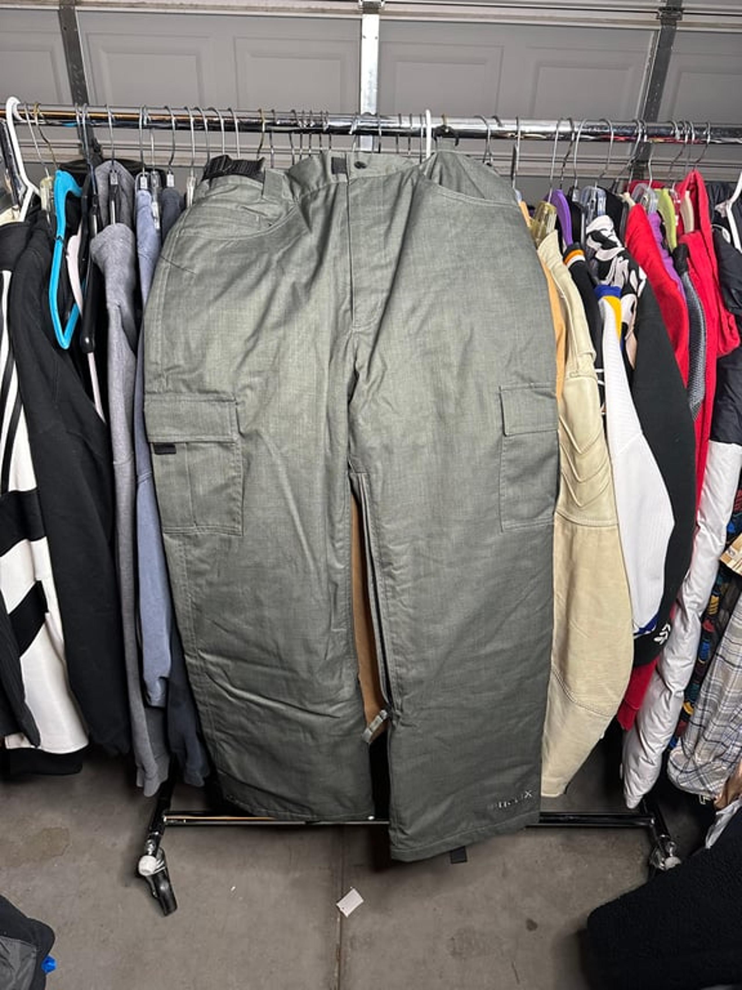 Helix Men's Snowboard Pants