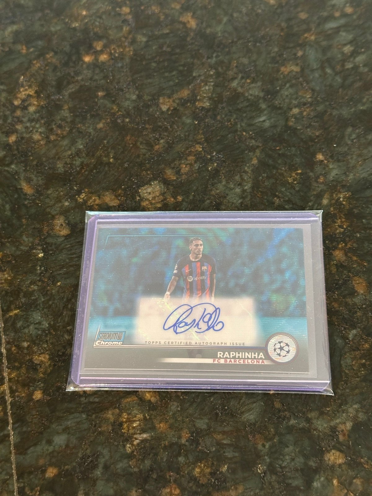 Topps Chrome Raphinha autograph blue wave /75