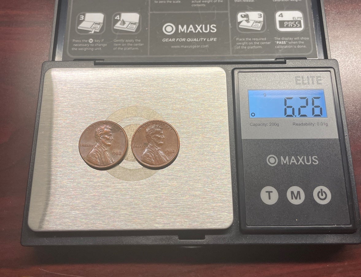 SMALL DATE ERROR 1982 and 1982 (D) Mint Mark 3.1g Lincoln Cents